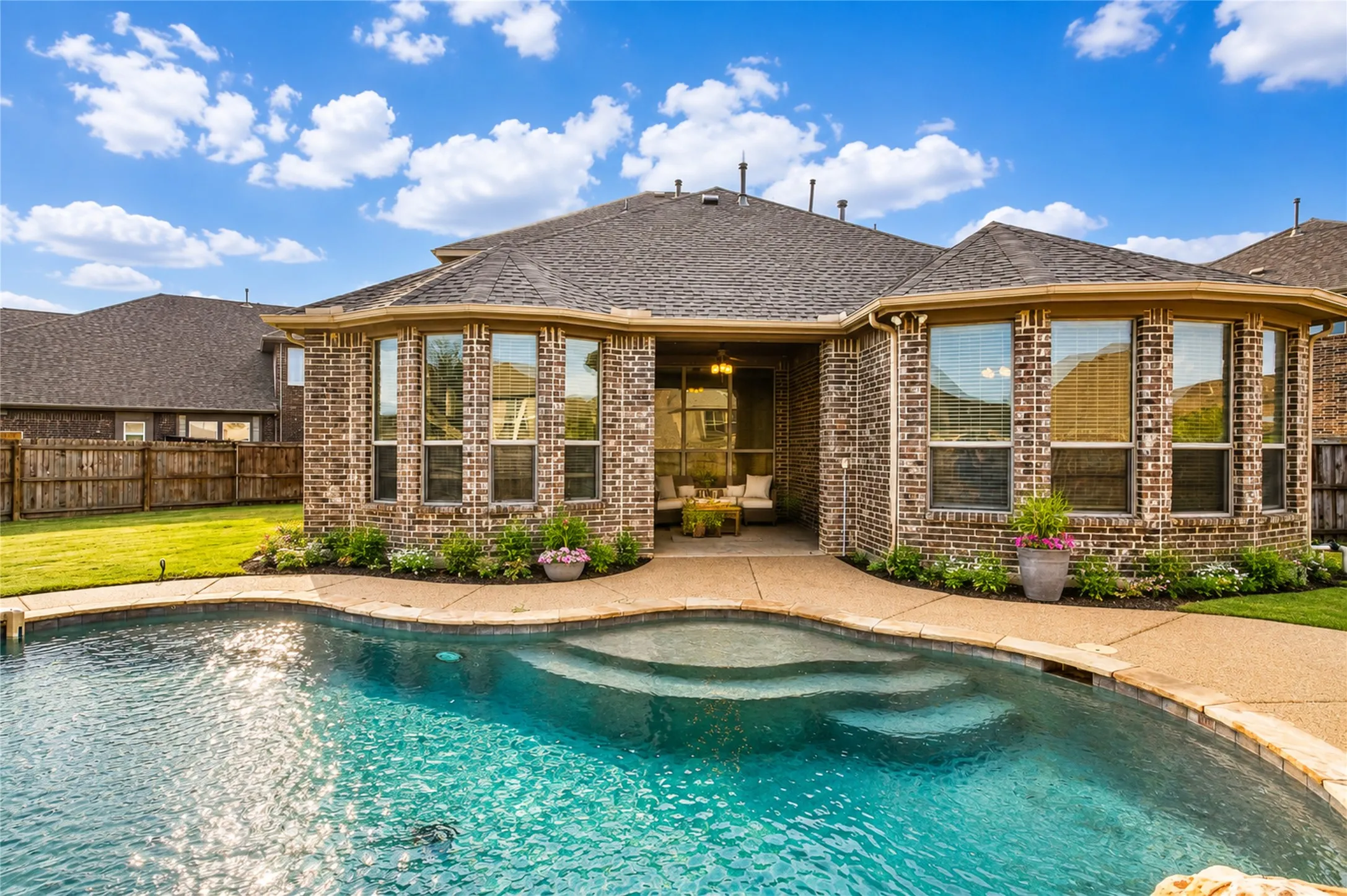 Single Family Residence For Sale in Kaufman County , 1005 Finsbury Park, Forney, Texas 75126, 3 Bedroom, 3 Bathroom, 2 Garage spaces, 2,726 Sqft, built in 2010, mls#21354187, Real Estate Agent in Forney, Homes For Sale in Kaufman county, Homes For Sale in Forney, Realtor in Forney Texas, Real Estate Brokerage Independent Realty Texas, Luminita Cordes Realtor