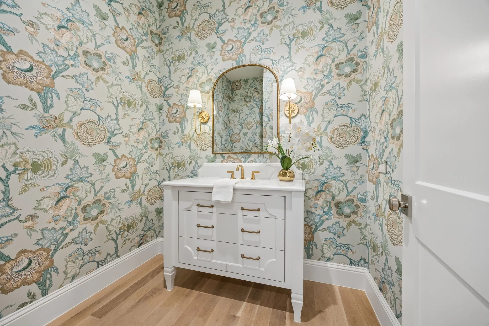  thibaut wallpaper in Powder