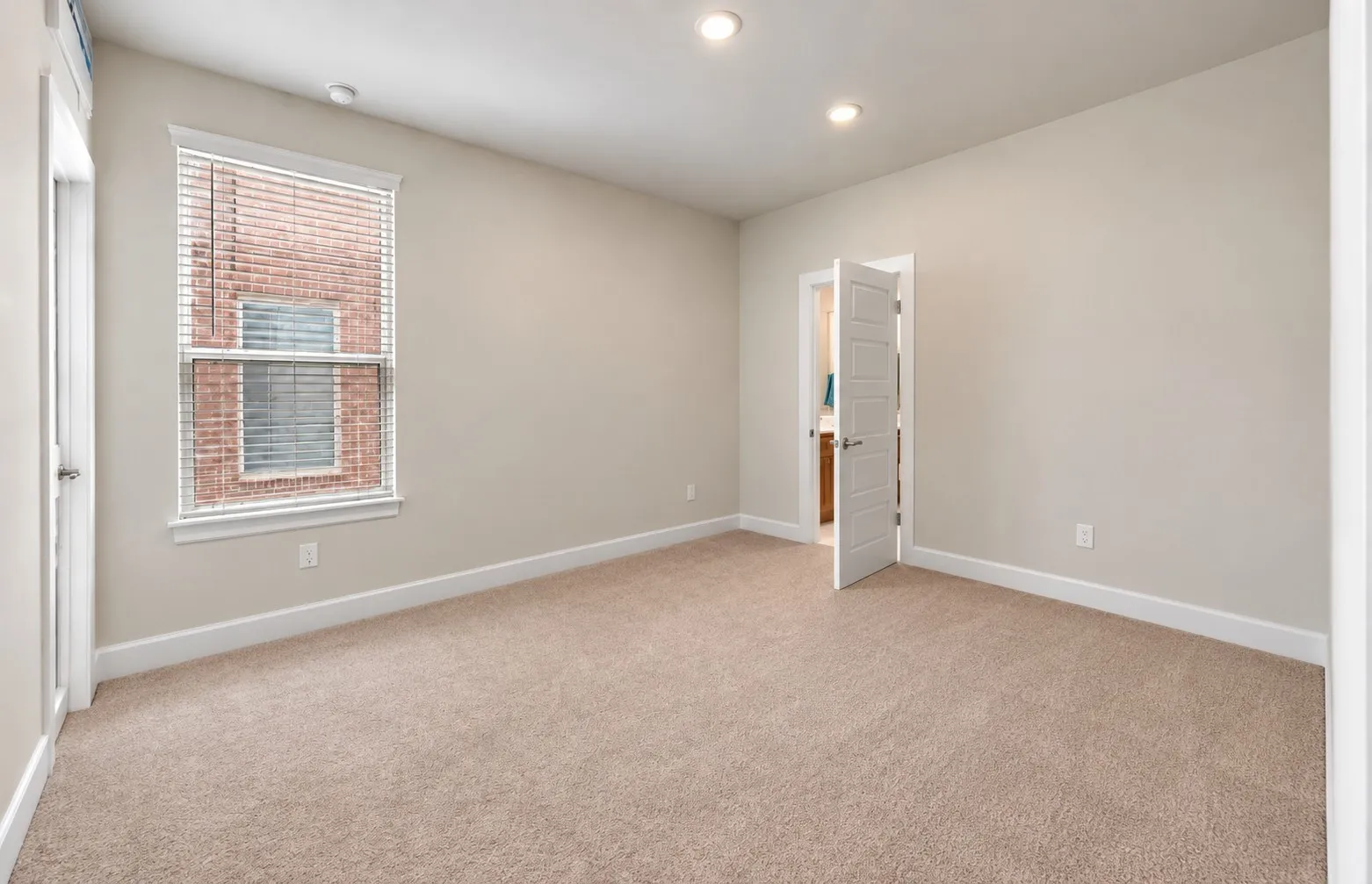 Single Family Residence For Sale in Rockwall County , 3552 Golden Bell Court, Heath, Texas 75126, 4 Bedroom, 4 Bathroom, 2 Garage spaces, 2,889 Sqft, built in 2022, mls#21351146, Real Estate Agent in Heath, Homes For Sale in Rockwall county, Homes For Sale in Heath, Realtor in Heath Texas, Real Estate Brokerage Independent Realty Texas, Luminita Cordes Realtor