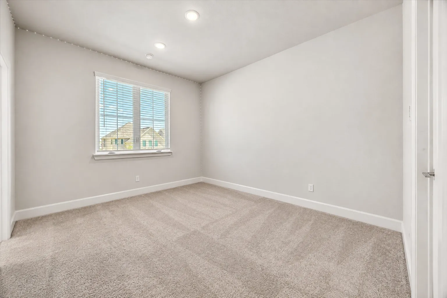 Single Family Residence For Sale in Rockwall County , 3552 Golden Bell Court, Heath, Texas 75126, 4 Bedroom, 4 Bathroom, 2 Garage spaces, 2,889 Sqft, built in 2022, mls#21351146, Real Estate Agent in Heath, Homes For Sale in Rockwall county, Homes For Sale in Heath, Realtor in Heath Texas, Real Estate Brokerage Independent Realty Texas, Luminita Cordes Realtor
