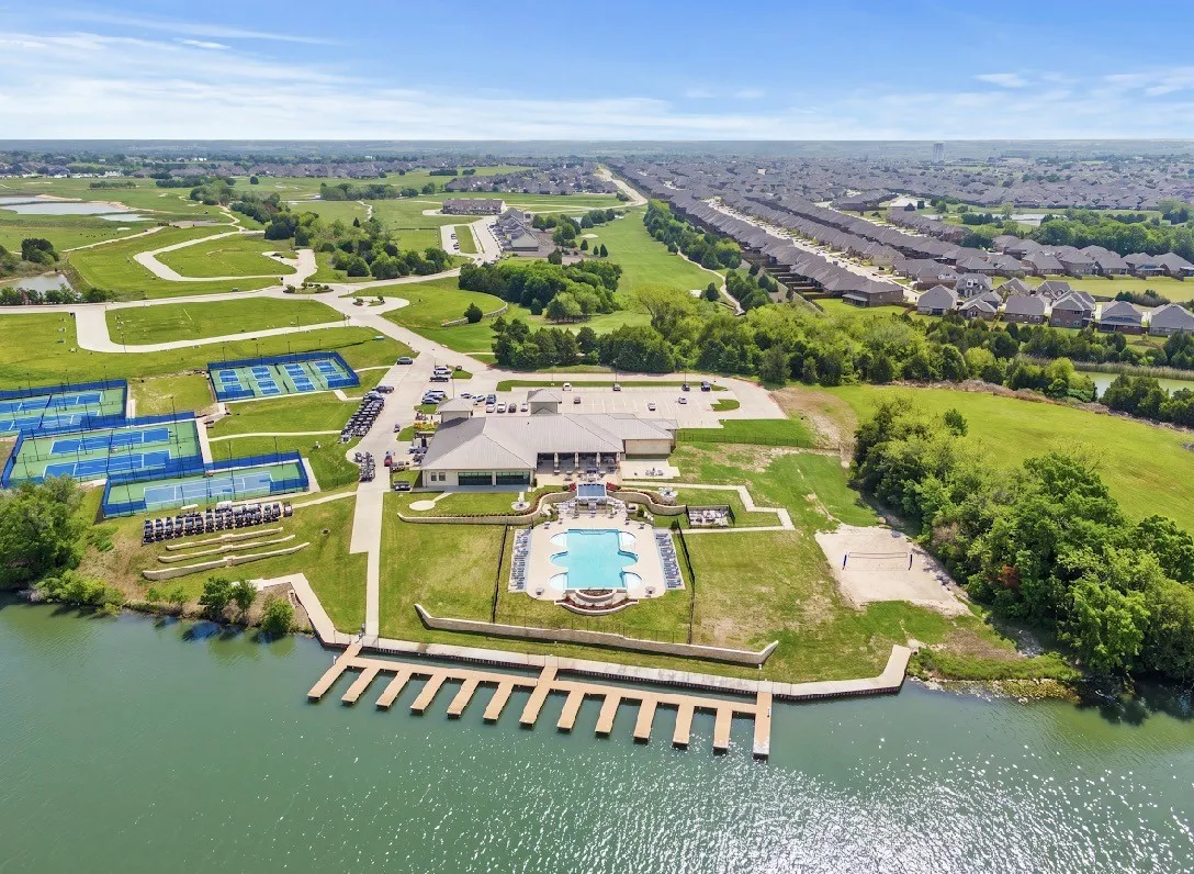 Single Family Residence For Sale in Rockwall County , 3552 Golden Bell Court, Heath, Texas 75126, 4 Bedroom, 4 Bathroom, 2 Garage spaces, 2,889 Sqft, built in 2022, mls#21351146, Real Estate Agent in Heath, Homes For Sale in Rockwall county, Homes For Sale in Heath, Realtor in Heath Texas, Real Estate Brokerage Independent Realty Texas, Luminita Cordes Realtor