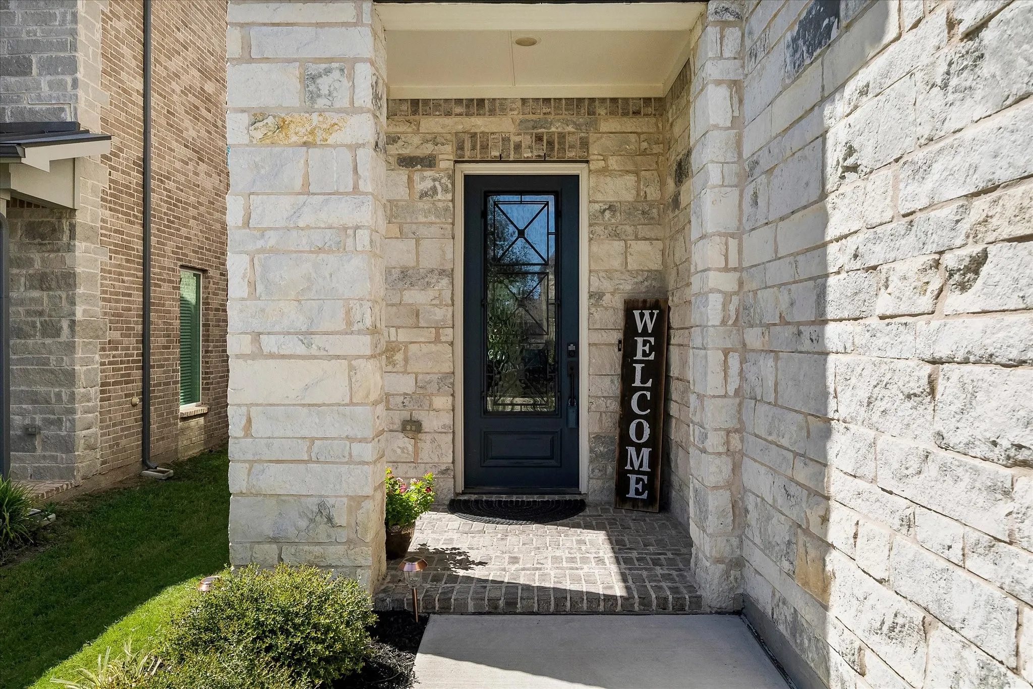 Single Family Residence For Sale in Rockwall County , 3552 Golden Bell Court, Heath, Texas 75126, 4 Bedroom, 4 Bathroom, 2 Garage spaces, 2,889 Sqft, built in 2022, mls#21351146, Real Estate Agent in Heath, Homes For Sale in Rockwall county, Homes For Sale in Heath, Realtor in Heath Texas, Real Estate Brokerage Independent Realty Texas, Luminita Cordes Realtor