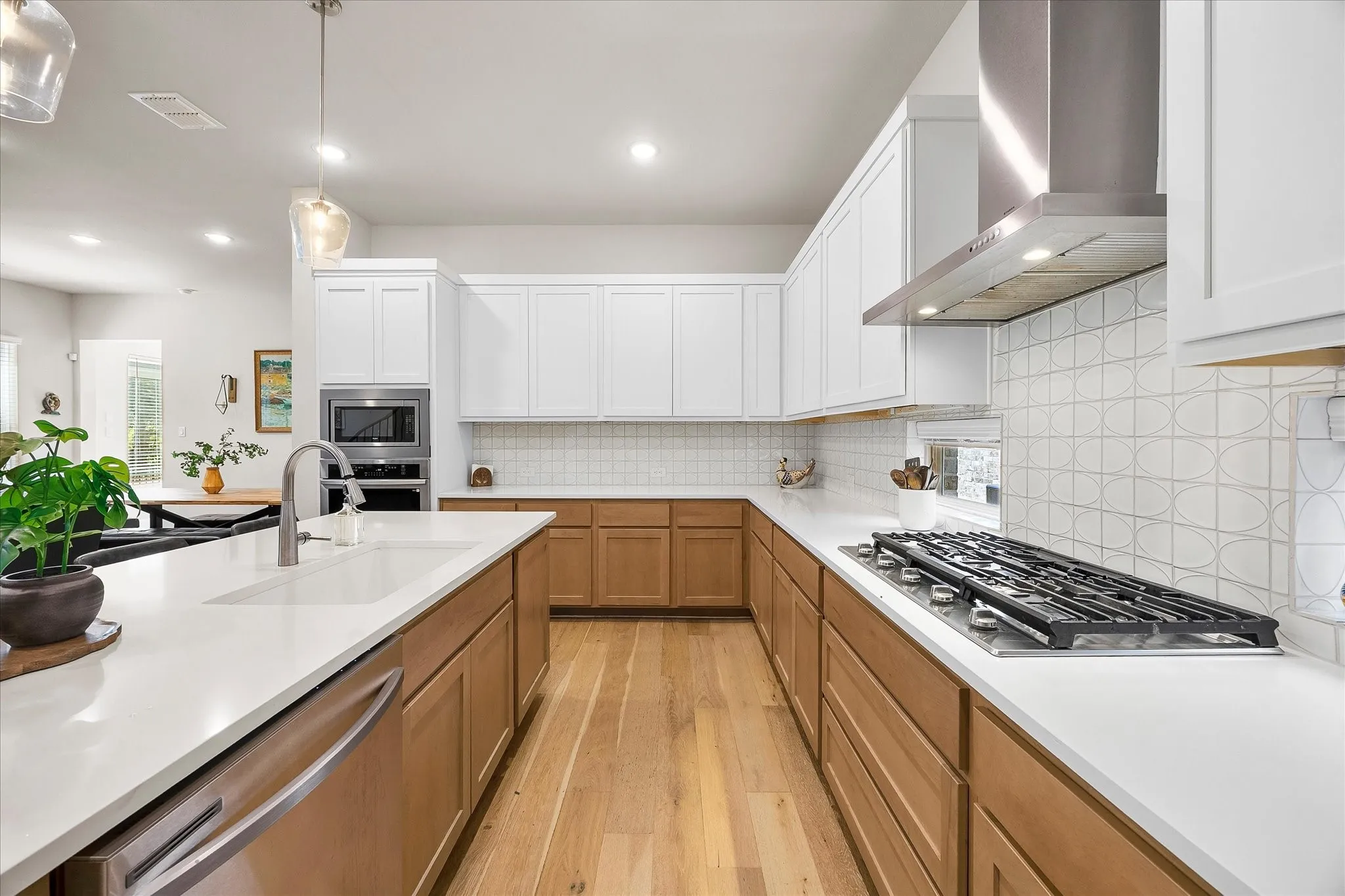 Single Family Residence For Sale in Rockwall County , 3552 Golden Bell Court, Heath, Texas 75126, 4 Bedroom, 4 Bathroom, 2 Garage spaces, 2,889 Sqft, built in 2022, mls#21351146, Real Estate Agent in Heath, Homes For Sale in Rockwall county, Homes For Sale in Heath, Realtor in Heath Texas, Real Estate Brokerage Independent Realty Texas, Luminita Cordes Realtor