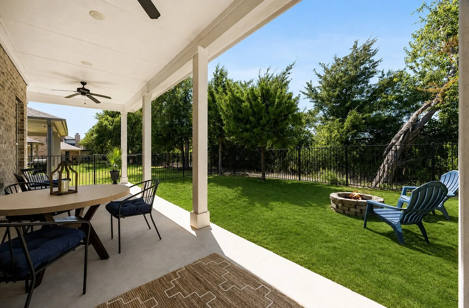 Single Family Residence For Sale in Rockwall County , 3552 Golden Bell Court, Heath, Texas 75126, 4 Bedroom, 4 Bathroom, 2 Garage spaces, 2,889 Sqft, built in 2022, mls#21351146, Real Estate Agent in Heath, Homes For Sale in Rockwall county, Homes For Sale in Heath, Realtor in Heath Texas, Real Estate Brokerage Independent Realty Texas, Luminita Cordes Realtor