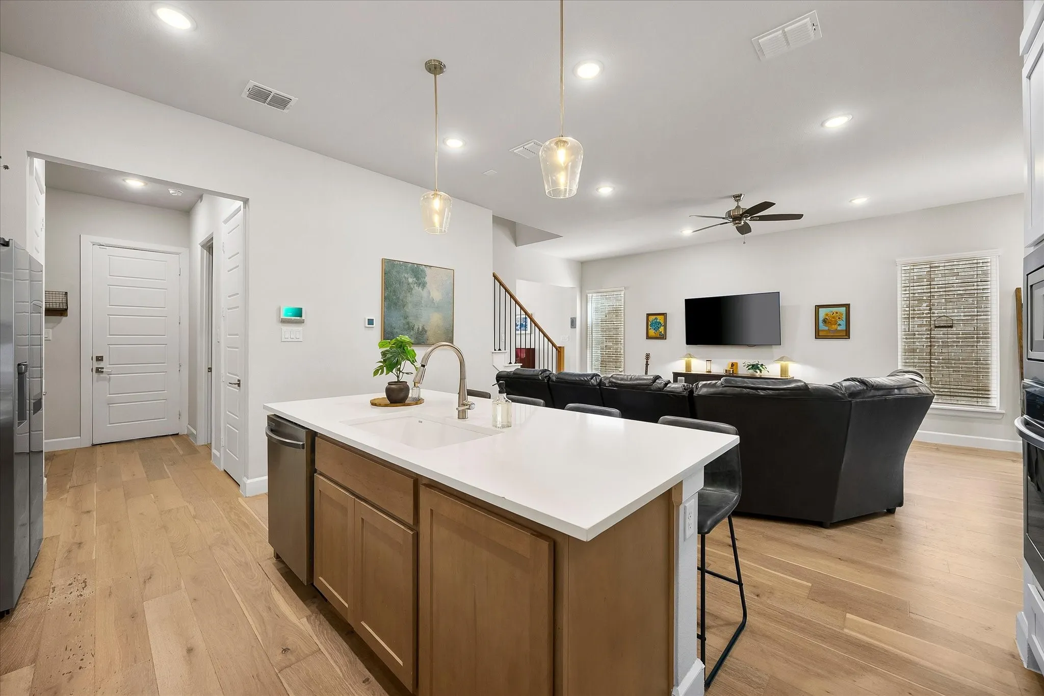Single Family Residence For Sale in Rockwall County , 3552 Golden Bell Court, Heath, Texas 75126, 4 Bedroom, 4 Bathroom, 2 Garage spaces, 2,889 Sqft, built in 2022, mls#21351146, Real Estate Agent in Heath, Homes For Sale in Rockwall county, Homes For Sale in Heath, Realtor in Heath Texas, Real Estate Brokerage Independent Realty Texas, Luminita Cordes Realtor