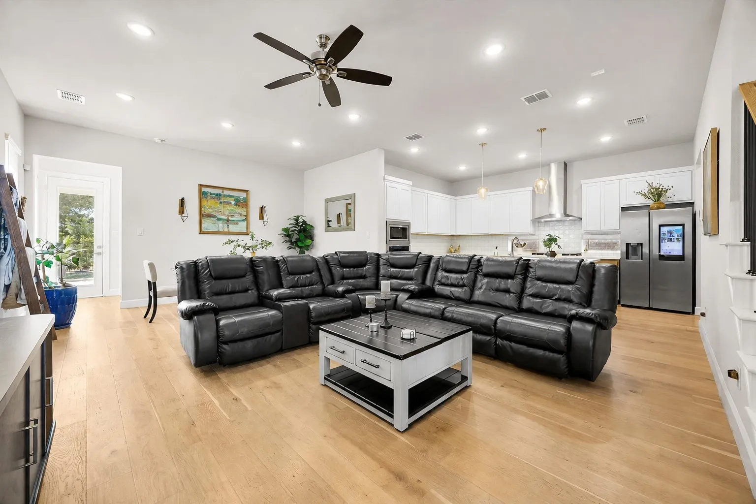 Single Family Residence For Sale in Rockwall County , 3552 Golden Bell Court, Heath, Texas 75126, 4 Bedroom, 4 Bathroom, 2 Garage spaces, 2,889 Sqft, built in 2022, mls#21351146, Real Estate Agent in Heath, Homes For Sale in Rockwall county, Homes For Sale in Heath, Realtor in Heath Texas, Real Estate Brokerage Independent Realty Texas, Luminita Cordes Realtor