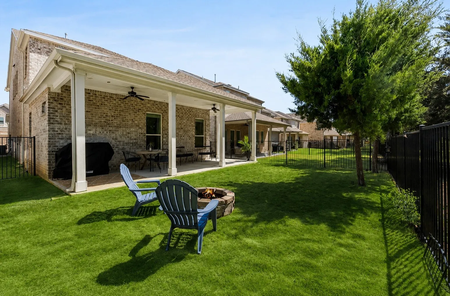 Single Family Residence For Sale in Rockwall County , 3552 Golden Bell Court, Heath, Texas 75126, 4 Bedroom, 4 Bathroom, 2 Garage spaces, 2,889 Sqft, built in 2022, mls#21351146, Real Estate Agent in Heath, Homes For Sale in Rockwall county, Homes For Sale in Heath, Realtor in Heath Texas, Real Estate Brokerage Independent Realty Texas, Luminita Cordes Realtor