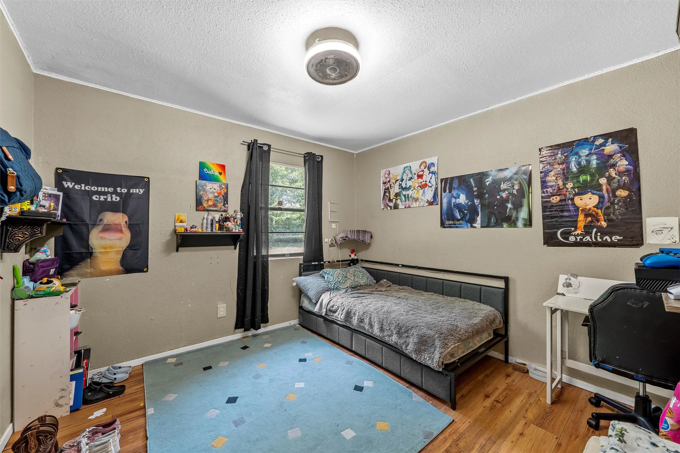 Wood-finish flooring with a neutral wall color