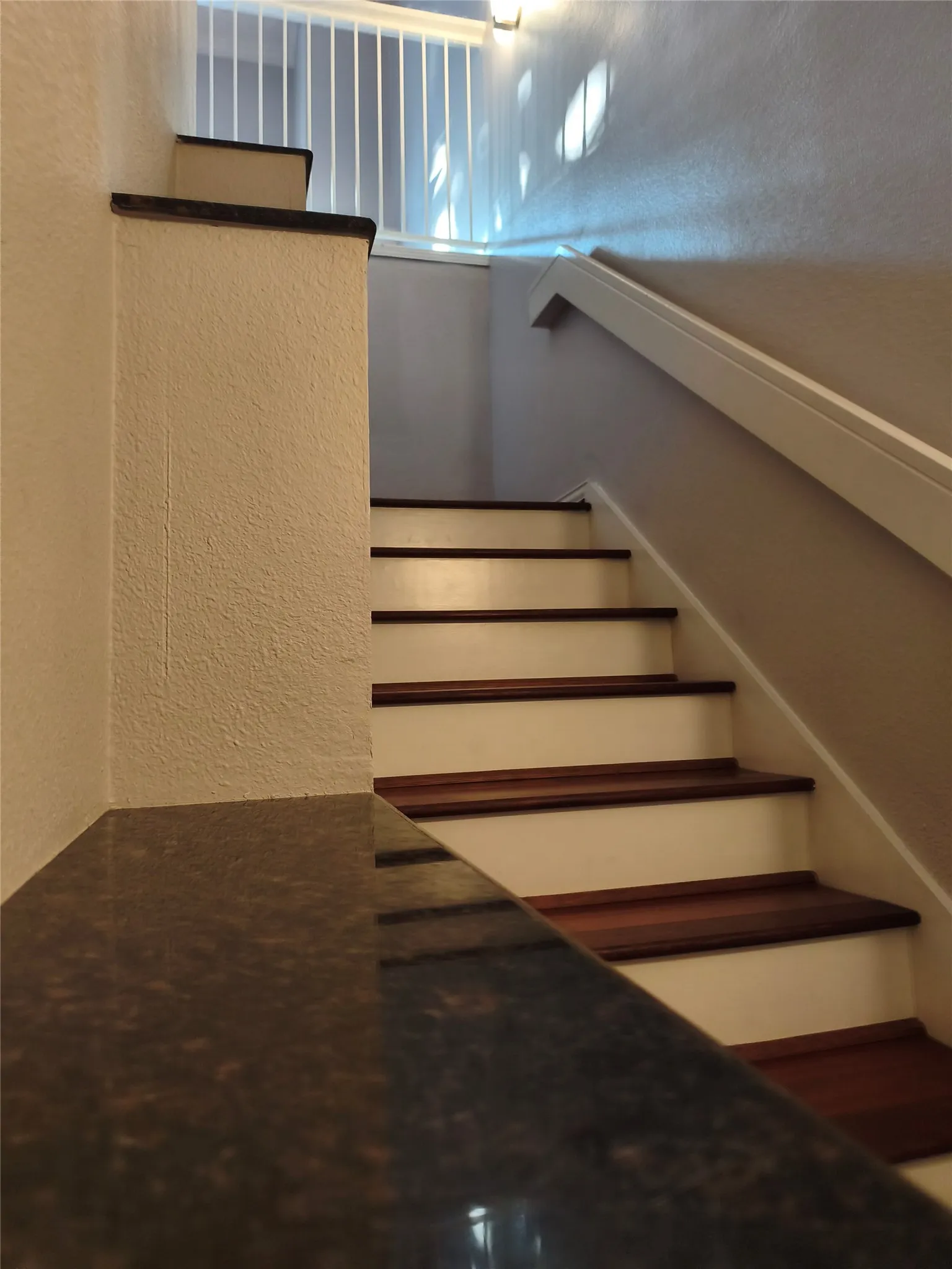 Condominium For Sale in Dallas County , 2201 Wolf Street 2205, Dallas, Texas 75201, 1 Bedroom, 1 Bathroom, 1 Garage spaces, 1,025 Sqft, built in 1995, mls#21354690, Real Estate Agent in Dallas, Homes For Sale in Dallas county, Homes For Sale in Dallas, Realtor in Dallas Texas, Real Estate Brokerage Independent Realty Texas, Luminita Cordes Realtor