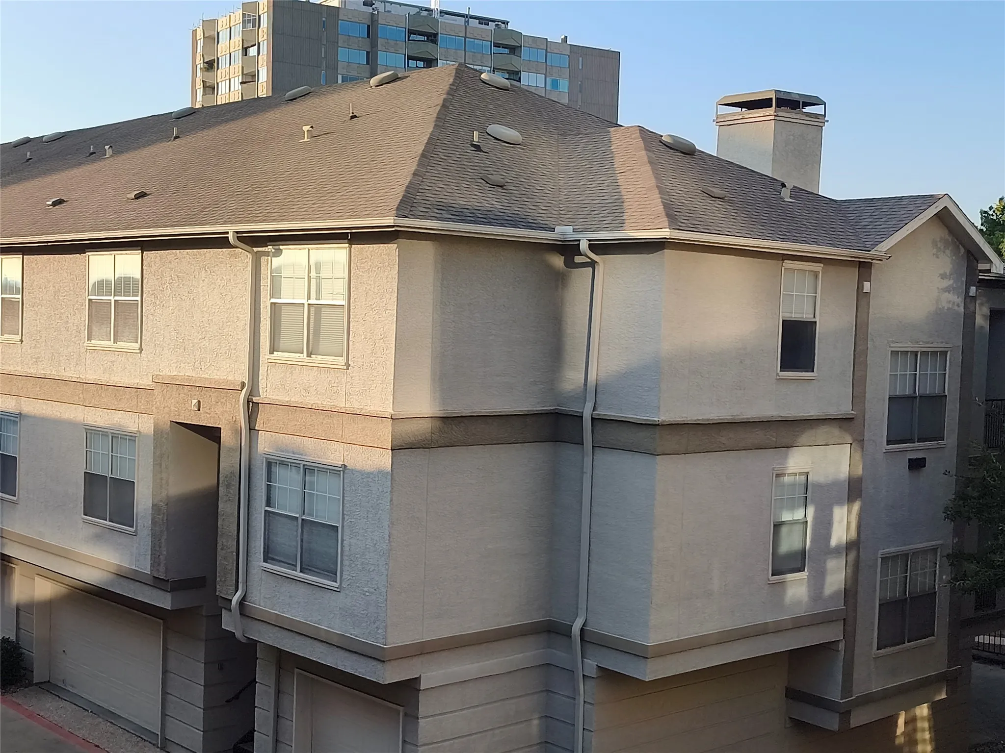 Condominium For Sale in Dallas County , 2201 Wolf Street 2205, Dallas, Texas 75201, 1 Bedroom, 1 Bathroom, 1 Garage spaces, 1,025 Sqft, built in 1995, mls#21354690, Real Estate Agent in Dallas, Homes For Sale in Dallas county, Homes For Sale in Dallas, Realtor in Dallas Texas, Real Estate Brokerage Independent Realty Texas, Luminita Cordes Realtor