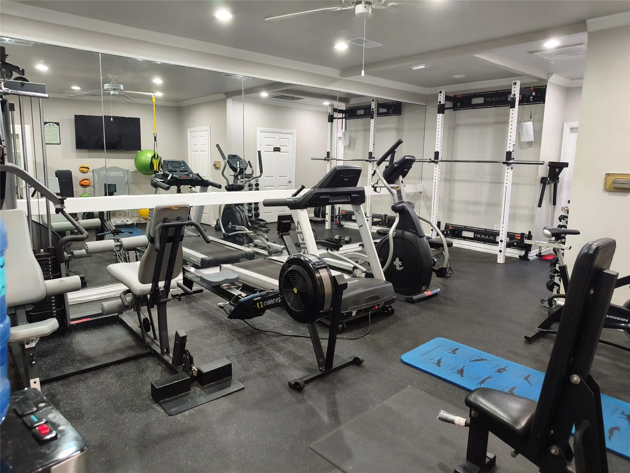Condominium For Sale in Dallas County , 2201 Wolf Street 2205, Dallas, Texas 75201, 1 Bedroom, 1 Bathroom, 1 Garage spaces, 1,025 Sqft, built in 1995, mls#21354690, Real Estate Agent in Dallas, Homes For Sale in Dallas county, Homes For Sale in Dallas, Realtor in Dallas Texas, Real Estate Brokerage Independent Realty Texas, Luminita Cordes Realtor