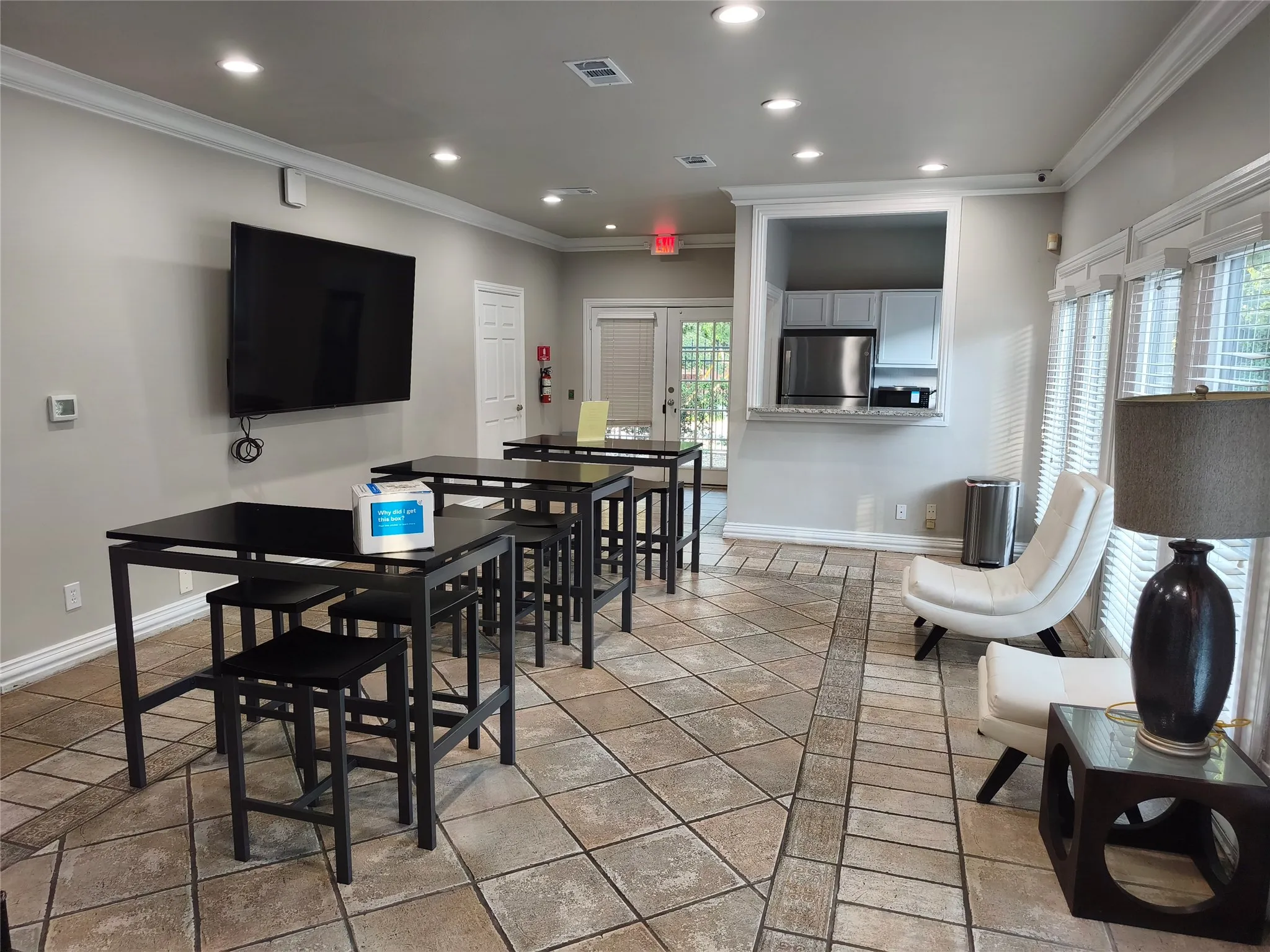 Condominium For Sale in Dallas County , 2201 Wolf Street 2205, Dallas, Texas 75201, 1 Bedroom, 1 Bathroom, 1 Garage spaces, 1,025 Sqft, built in 1995, mls#21354690, Real Estate Agent in Dallas, Homes For Sale in Dallas county, Homes For Sale in Dallas, Realtor in Dallas Texas, Real Estate Brokerage Independent Realty Texas, Luminita Cordes Realtor