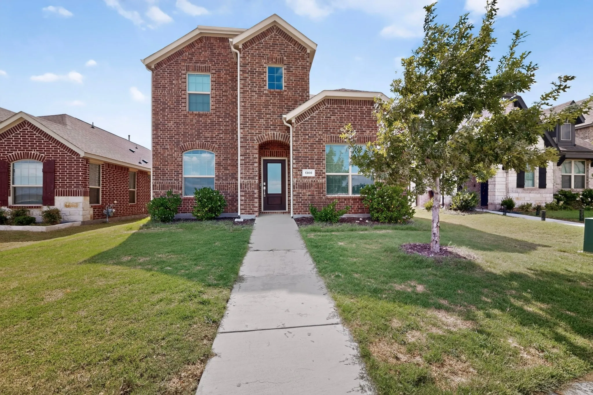 Single Family Residence For Rent in Denton County , 1309 Canuela Way, Justin, Texas 76247, 3 Bedroom, 3 Bathroom, 2 Garage spaces, 2,091 Sqft, built in 2022, mls#21354562, Real Estate Agent in Justin, Homes For Rent in Denton county, Homes For Rent in Justin, Realtor in Justin Texas, Real Estate Brokerage Independent Realty Texas, Luminita Cordes Realtor