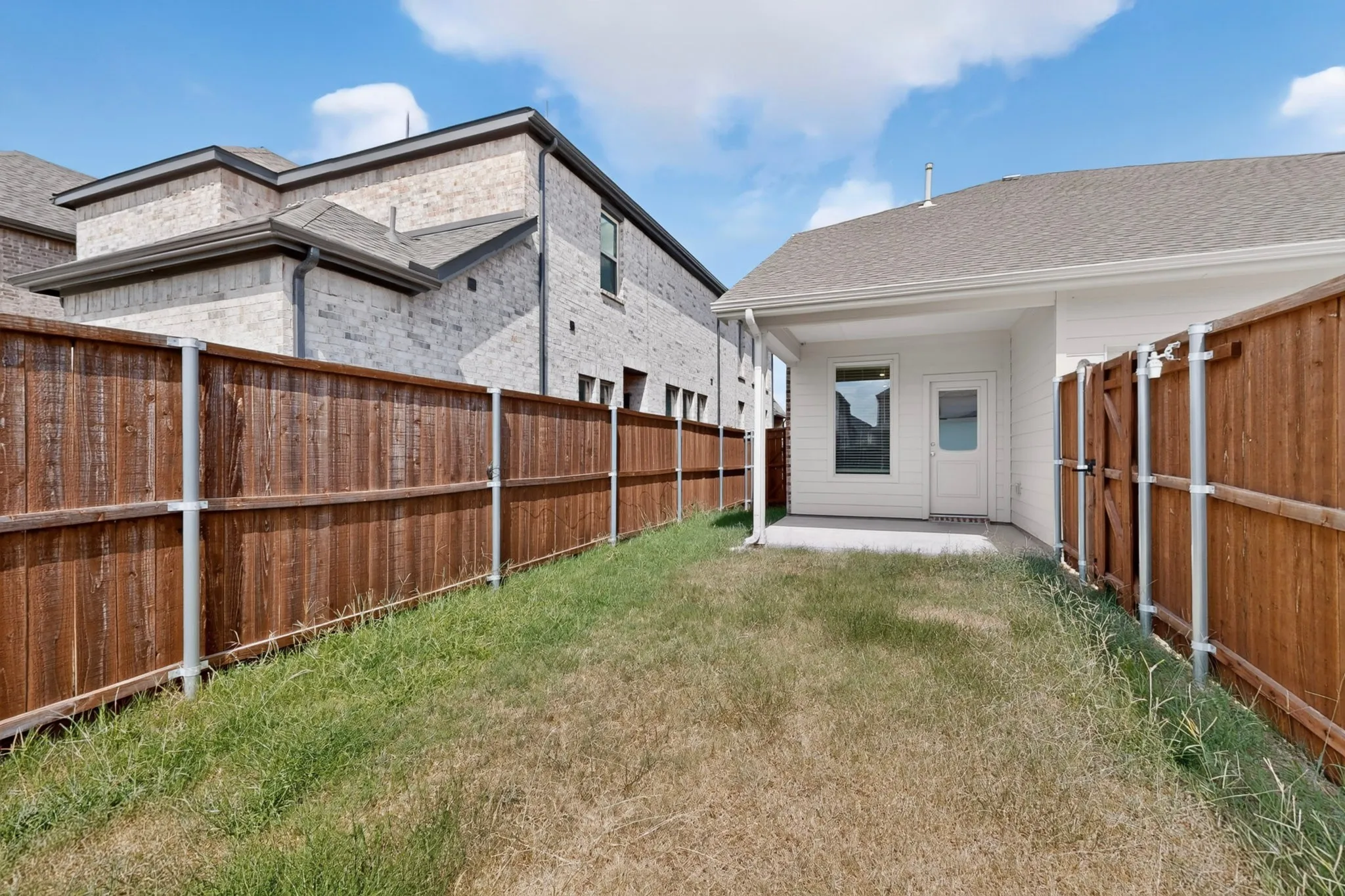 Single Family Residence For Rent in Denton County , 1309 Canuela Way, Justin, Texas 76247, 3 Bedroom, 3 Bathroom, 2 Garage spaces, 2,091 Sqft, built in 2022, mls#21354562, Real Estate Agent in Justin, Homes For Rent in Denton county, Homes For Rent in Justin, Realtor in Justin Texas, Real Estate Brokerage Independent Realty Texas, Luminita Cordes Realtor