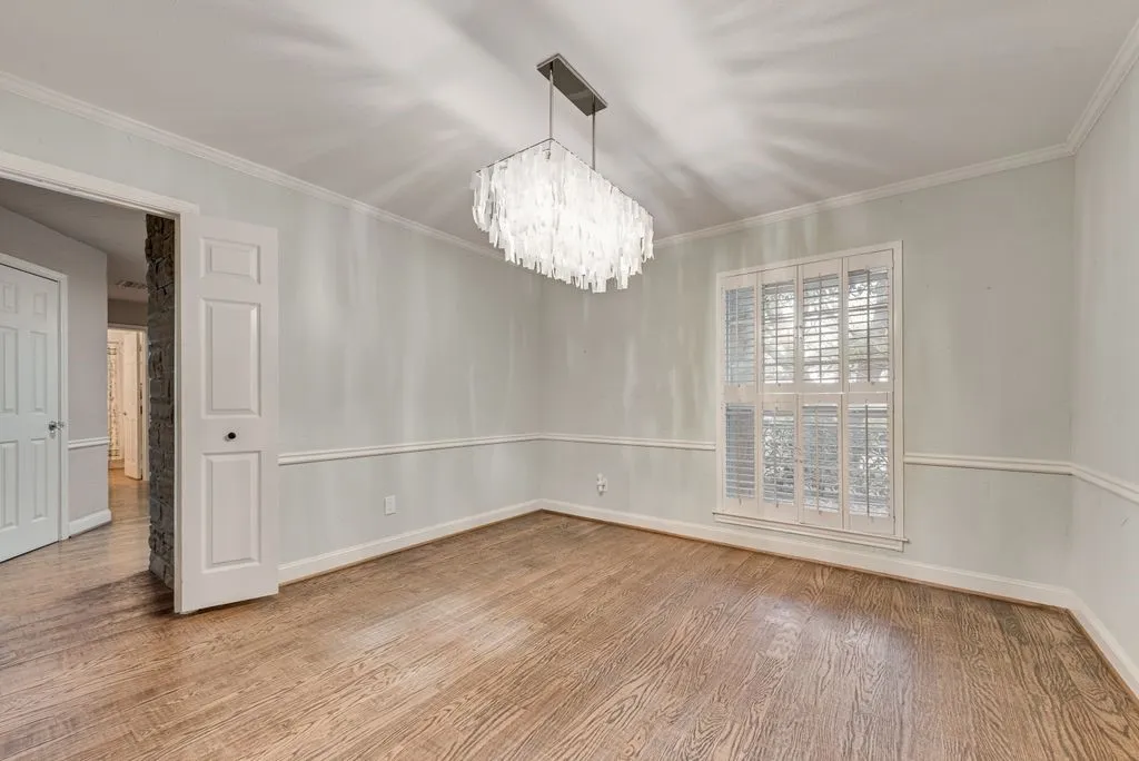 Single Family Residence For Sale in Rockwall County , 2 Eastshore Road, Heath, Texas 75032, 5 Bedroom, 4 Bathroom, 3 Garage spaces, 3,136 Sqft, built in 1983, mls#21354678, Real Estate Agent in Heath, Homes For Sale in Rockwall county, Homes For Sale in Heath, Realtor in Heath Texas, Real Estate Brokerage Independent Realty Texas, Luminita Cordes Realtor