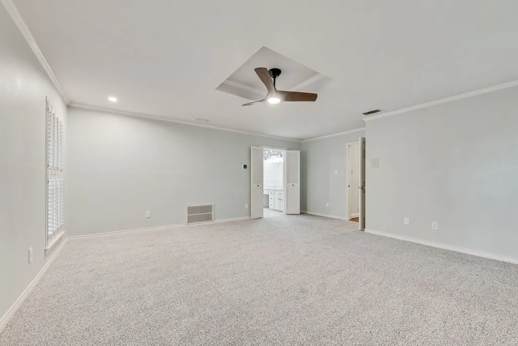 Single Family Residence For Sale in Rockwall County , 2 Eastshore Road, Heath, Texas 75032, 5 Bedroom, 4 Bathroom, 3 Garage spaces, 3,136 Sqft, built in 1983, mls#21354678, Real Estate Agent in Heath, Homes For Sale in Rockwall county, Homes For Sale in Heath, Realtor in Heath Texas, Real Estate Brokerage Independent Realty Texas, Luminita Cordes Realtor