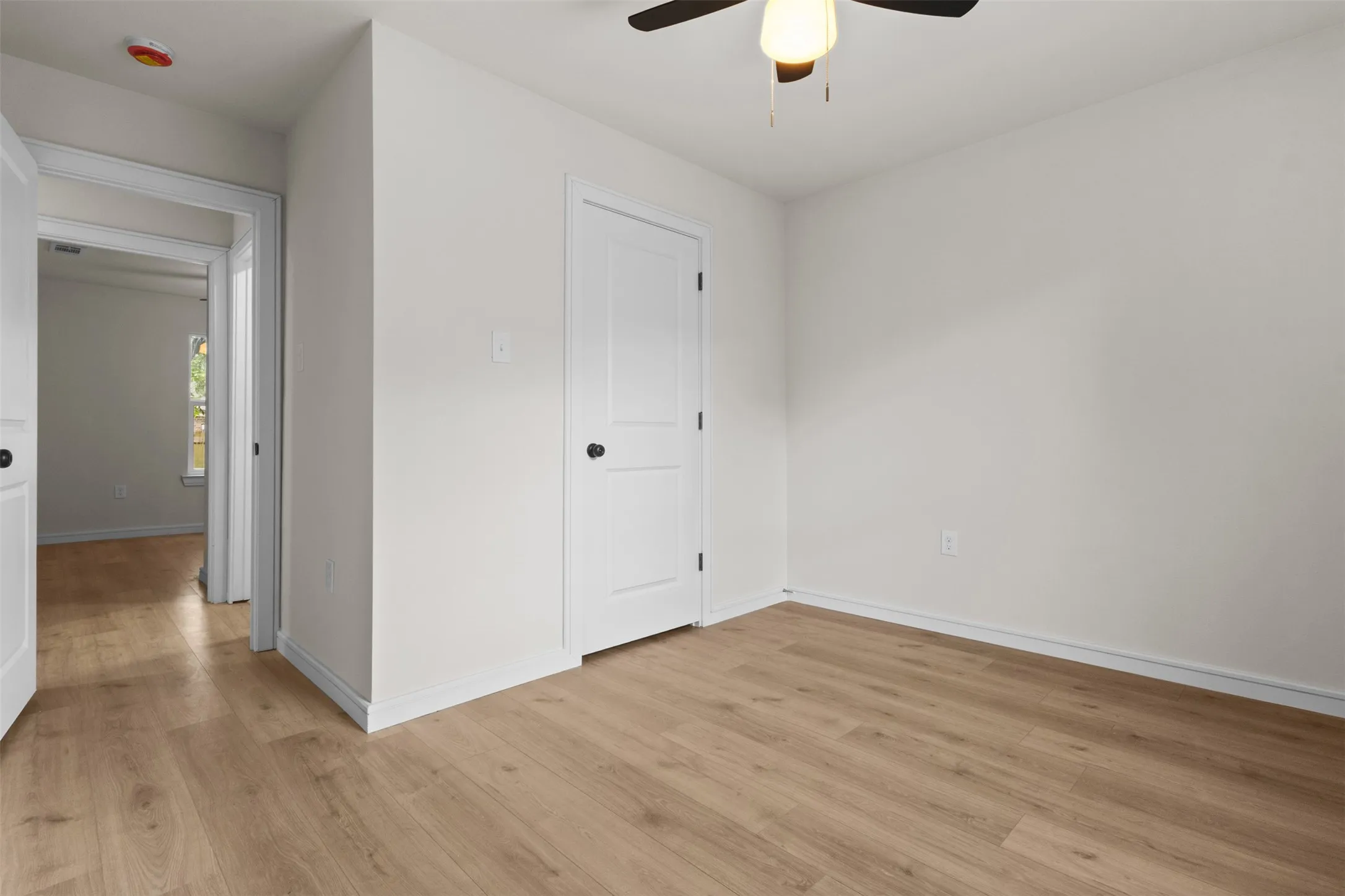 Single Family Residence For Sale in Dallas County , 3203 Reynolds Avenue, Dallas, Texas 75223, 4 Bedroom, 2 Bathroom, 1 Garage spaces, 1,536 Sqft, built in 1948, mls#21288202, Real Estate Agent in Dallas, Homes For Sale in Dallas county, Homes For Sale in Dallas, Realtor in Dallas Texas, Real Estate Brokerage Independent Realty Texas, Luminita Cordes Realtor