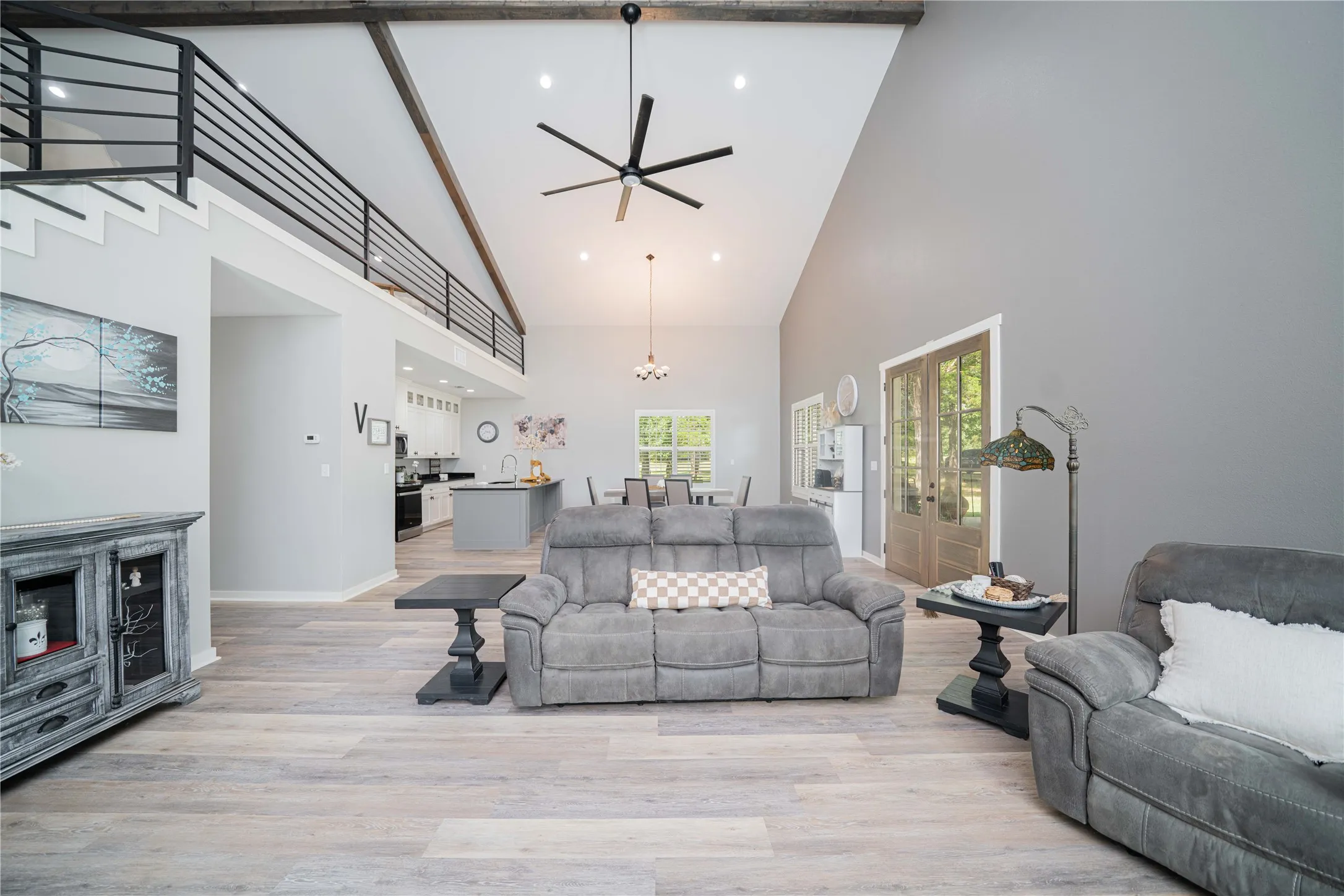 Apartment For Sale in Titus County , 7635 N US Highway 271 Highway, Mt Pleasant, Texas 75455, 3 Bedroom, 3 Bathroom, 2 Garage spaces, 3,000 Sqft, built in 2023, Price $575,000, mls#21347465, Real Estate Agent in Mt Pleasant, Homes For Sale in Titus county, Homes For Sale in Mt Pleasant, Realtor in Mt Pleasant Texas, Real Estate Brokerage Independent Realty Texas, Luminita Cordes Realtor