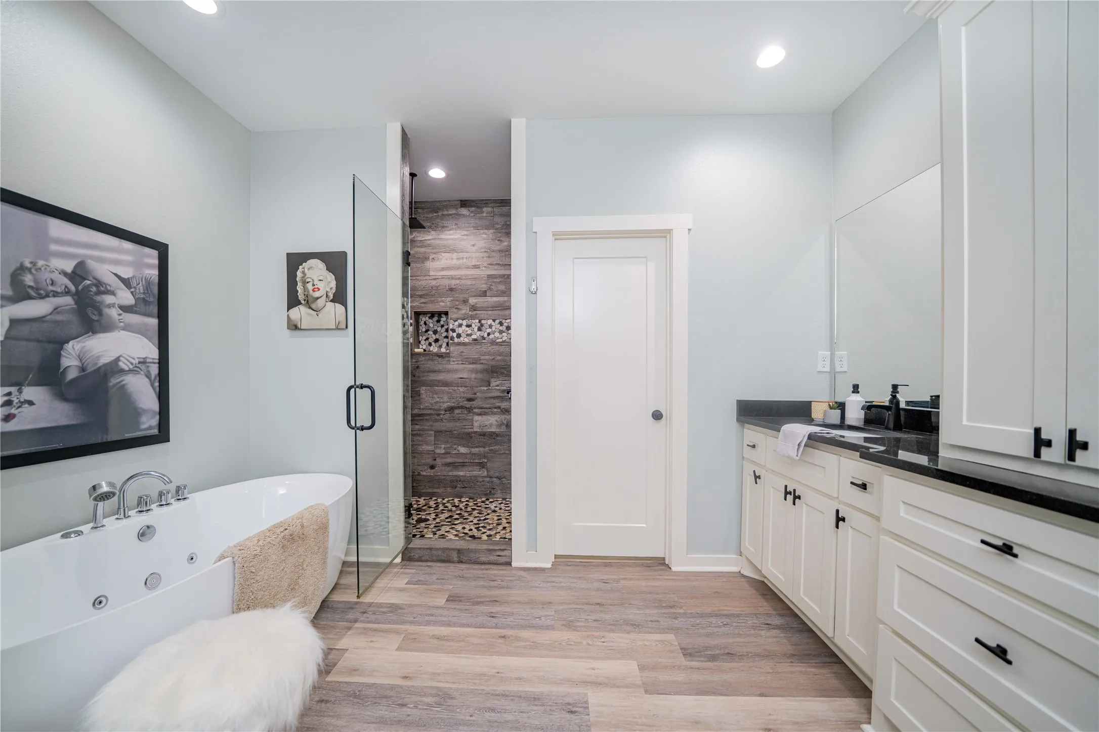 Apartment For Sale in Titus County , 7635 N US Highway 271 Highway, Mt Pleasant, Texas 75455, 3 Bedroom, 3 Bathroom, 2 Garage spaces, 3,000 Sqft, built in 2023, Price $575,000, mls#21347465, Real Estate Agent in Mt Pleasant, Homes For Sale in Titus county, Homes For Sale in Mt Pleasant, Realtor in Mt Pleasant Texas, Real Estate Brokerage Independent Realty Texas, Luminita Cordes Realtor