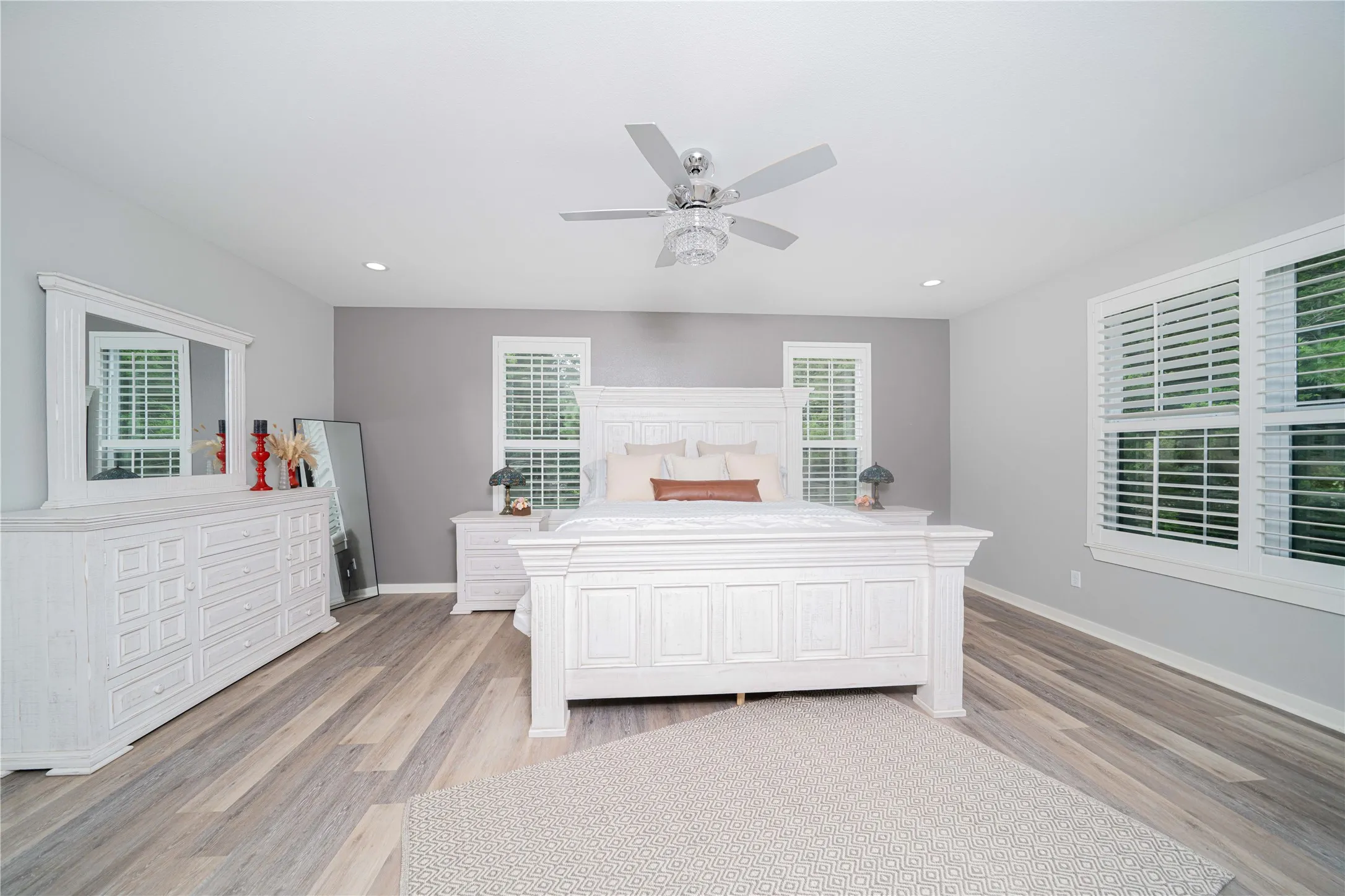 Apartment For Sale in Titus County , 7635 N US Highway 271 Highway, Mt Pleasant, Texas 75455, 3 Bedroom, 3 Bathroom, 2 Garage spaces, 3,000 Sqft, built in 2023, Price $575,000, mls#21347465, Real Estate Agent in Mt Pleasant, Homes For Sale in Titus county, Homes For Sale in Mt Pleasant, Realtor in Mt Pleasant Texas, Real Estate Brokerage Independent Realty Texas, Luminita Cordes Realtor