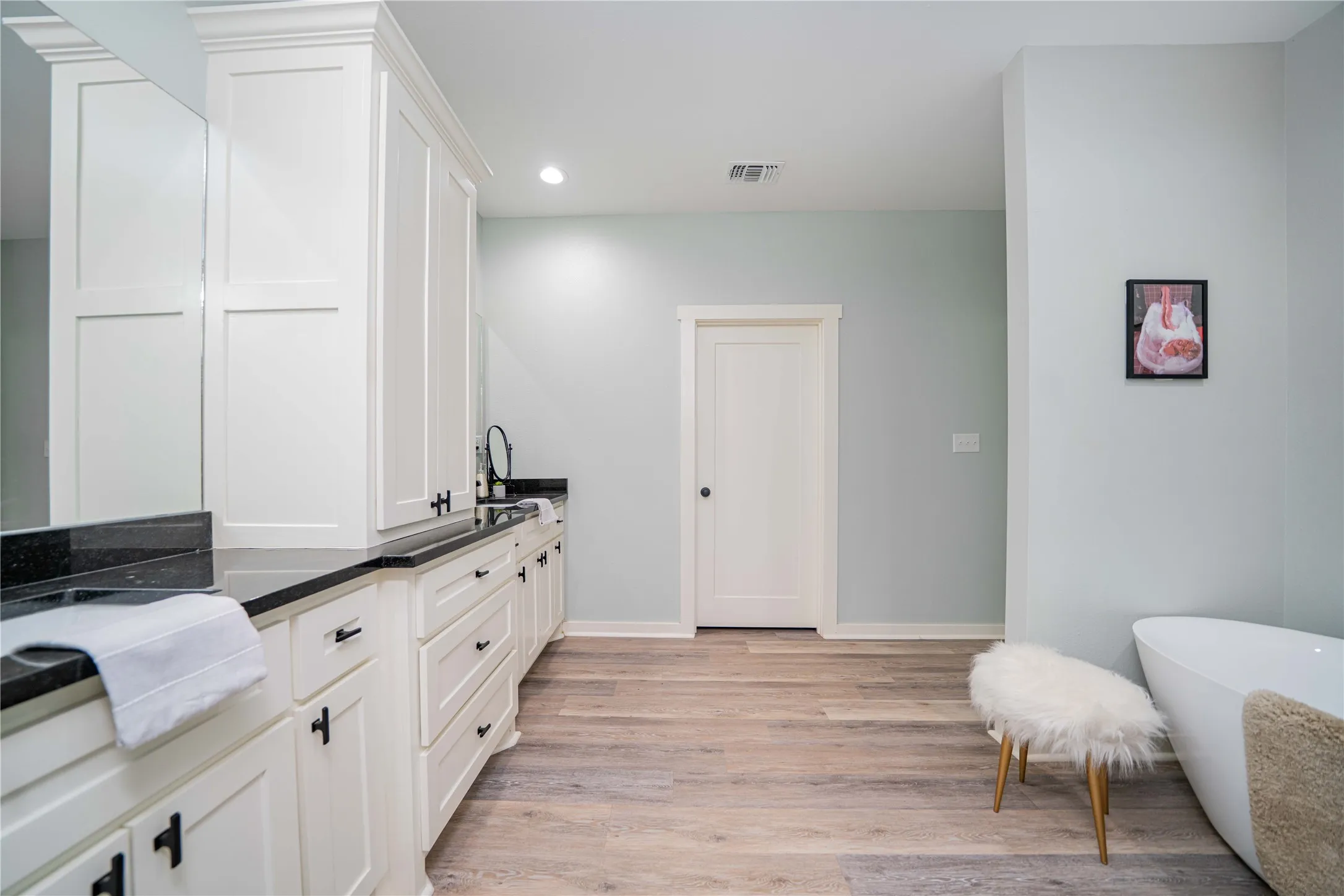 Apartment For Sale in Titus County , 7635 N US Highway 271 Highway, Mt Pleasant, Texas 75455, 3 Bedroom, 3 Bathroom, 2 Garage spaces, 3,000 Sqft, built in 2023, Price $575,000, mls#21347465, Real Estate Agent in Mt Pleasant, Homes For Sale in Titus county, Homes For Sale in Mt Pleasant, Realtor in Mt Pleasant Texas, Real Estate Brokerage Independent Realty Texas, Luminita Cordes Realtor
