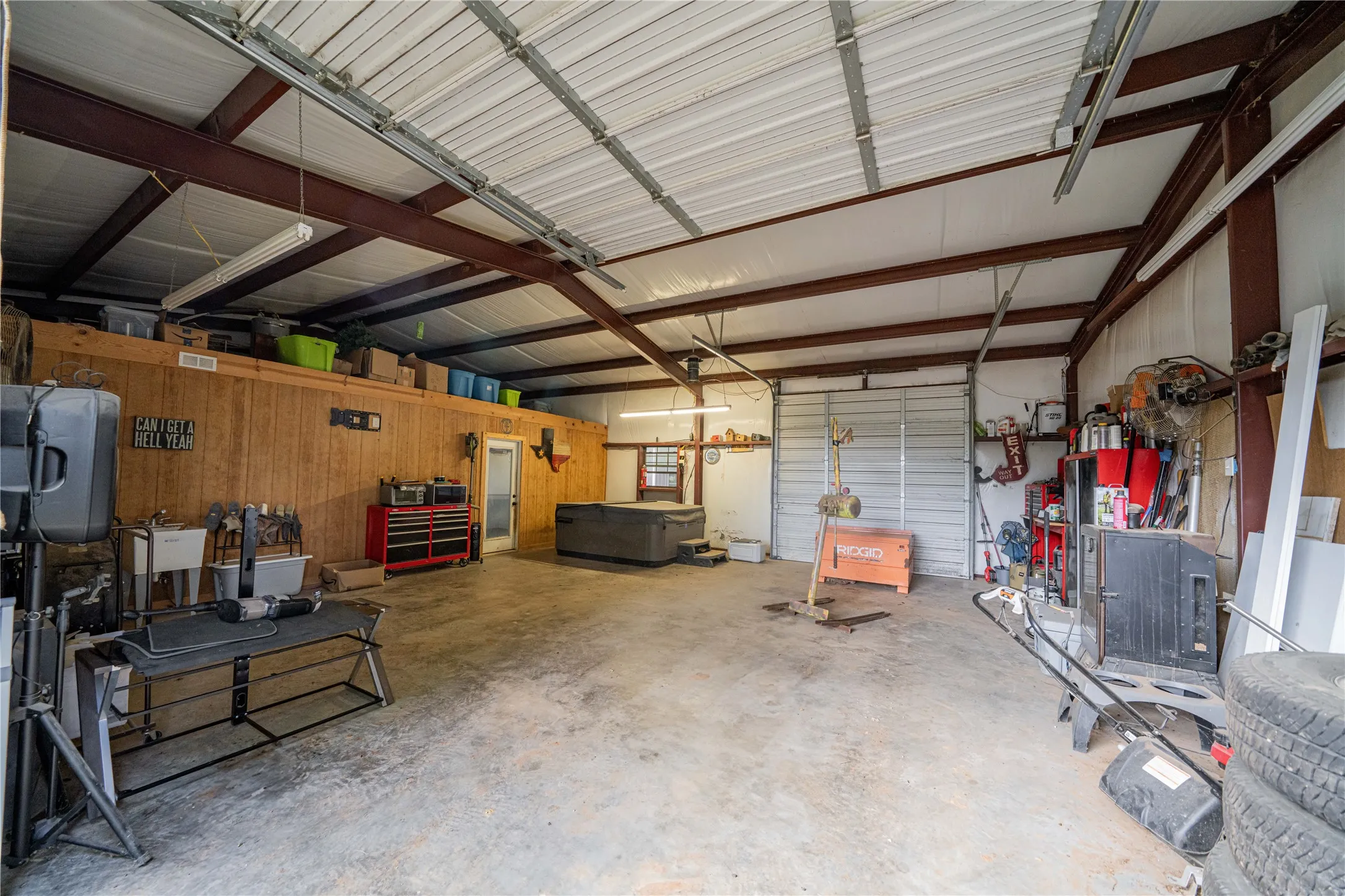 Apartment For Sale in Titus County , 7635 N US Highway 271 Highway, Mt Pleasant, Texas 75455, 3 Bedroom, 3 Bathroom, 2 Garage spaces, 3,000 Sqft, built in 2023, Price $575,000, mls#21347465, Real Estate Agent in Mt Pleasant, Homes For Sale in Titus county, Homes For Sale in Mt Pleasant, Realtor in Mt Pleasant Texas, Real Estate Brokerage Independent Realty Texas, Luminita Cordes Realtor
