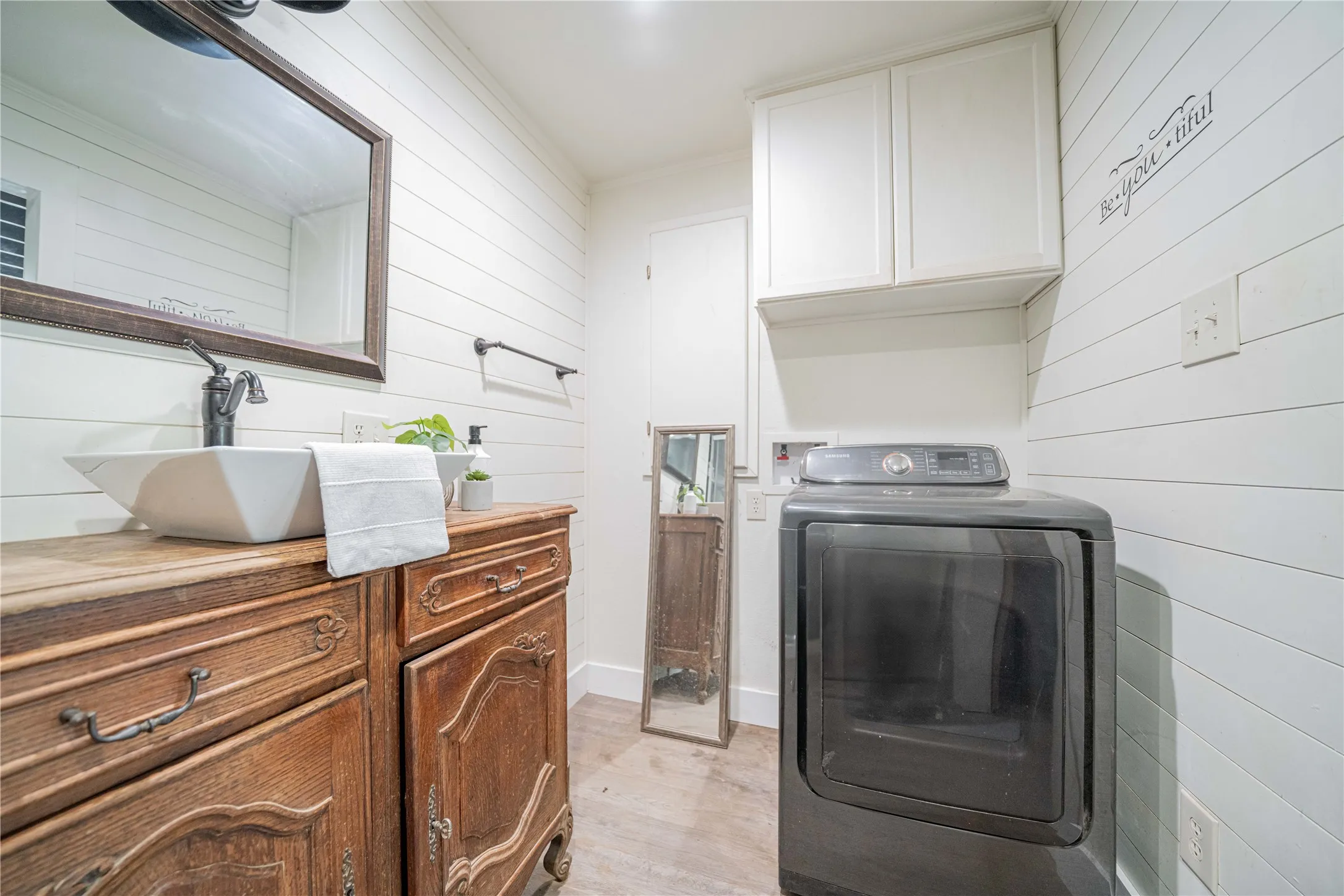 Apartment For Sale in Titus County , 7635 N US Highway 271 Highway, Mt Pleasant, Texas 75455, 3 Bedroom, 3 Bathroom, 2 Garage spaces, 3,000 Sqft, built in 2023, Price $575,000, mls#21347465, Real Estate Agent in Mt Pleasant, Homes For Sale in Titus county, Homes For Sale in Mt Pleasant, Realtor in Mt Pleasant Texas, Real Estate Brokerage Independent Realty Texas, Luminita Cordes Realtor