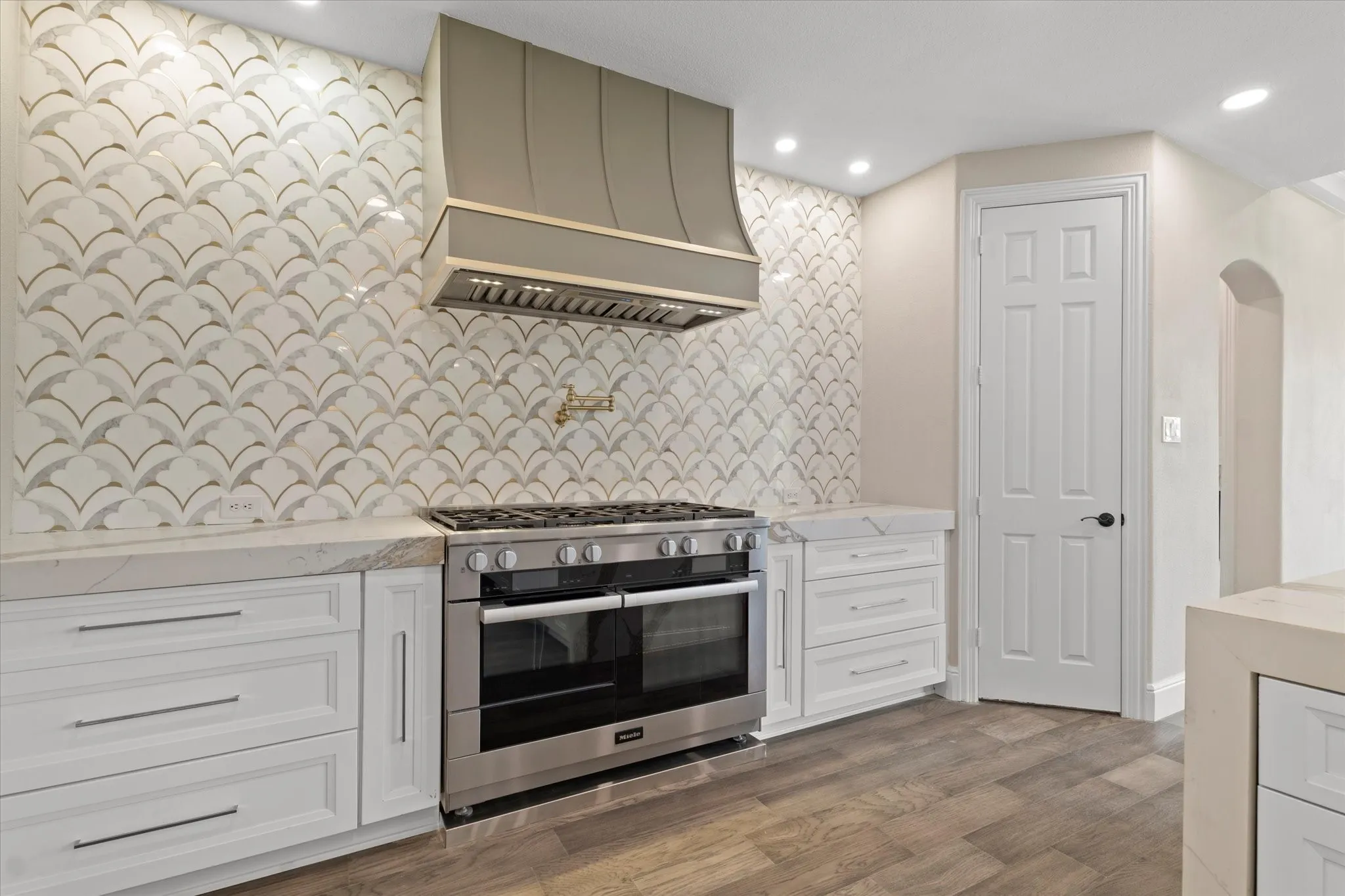 Single Family Residence For Sale in Collin County , 1006 Cardinal Court, Murphy, Texas 75094, 6 Bedroom, 5 Bathroom, 3 Garage spaces, 5,458 Sqft, built in 2008, mls#21343977, Real Estate Agent in Murphy, Homes For Sale in Collin county, Homes For Sale in Murphy, Realtor in Murphy Texas, Real Estate Brokerage Independent Realty Texas, Luminita Cordes Realtor