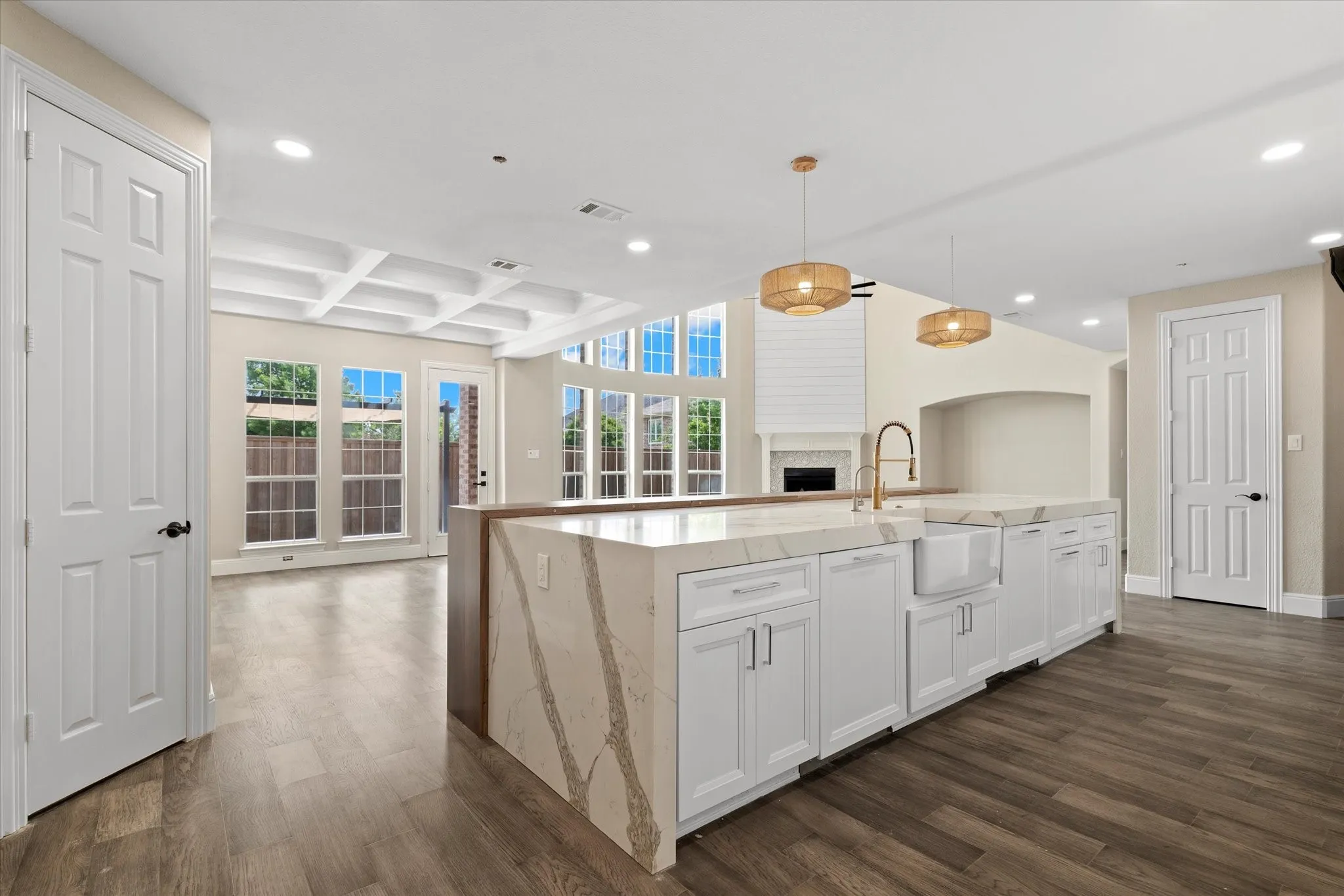 Single Family Residence For Sale in Collin County , 1006 Cardinal Court, Murphy, Texas 75094, 6 Bedroom, 5 Bathroom, 3 Garage spaces, 5,458 Sqft, built in 2008, mls#21343977, Real Estate Agent in Murphy, Homes For Sale in Collin county, Homes For Sale in Murphy, Realtor in Murphy Texas, Real Estate Brokerage Independent Realty Texas, Luminita Cordes Realtor