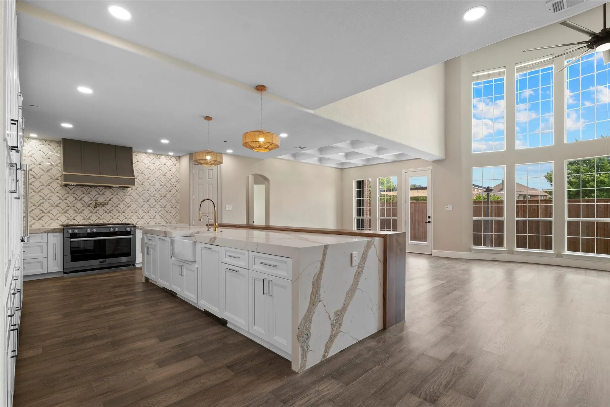 Single Family Residence For Sale in Collin County , 1006 Cardinal Court, Murphy, Texas 75094, 6 Bedroom, 5 Bathroom, 3 Garage spaces, 5,458 Sqft, built in 2008, mls#21343977, Real Estate Agent in Murphy, Homes For Sale in Collin county, Homes For Sale in Murphy, Realtor in Murphy Texas, Real Estate Brokerage Independent Realty Texas, Luminita Cordes Realtor