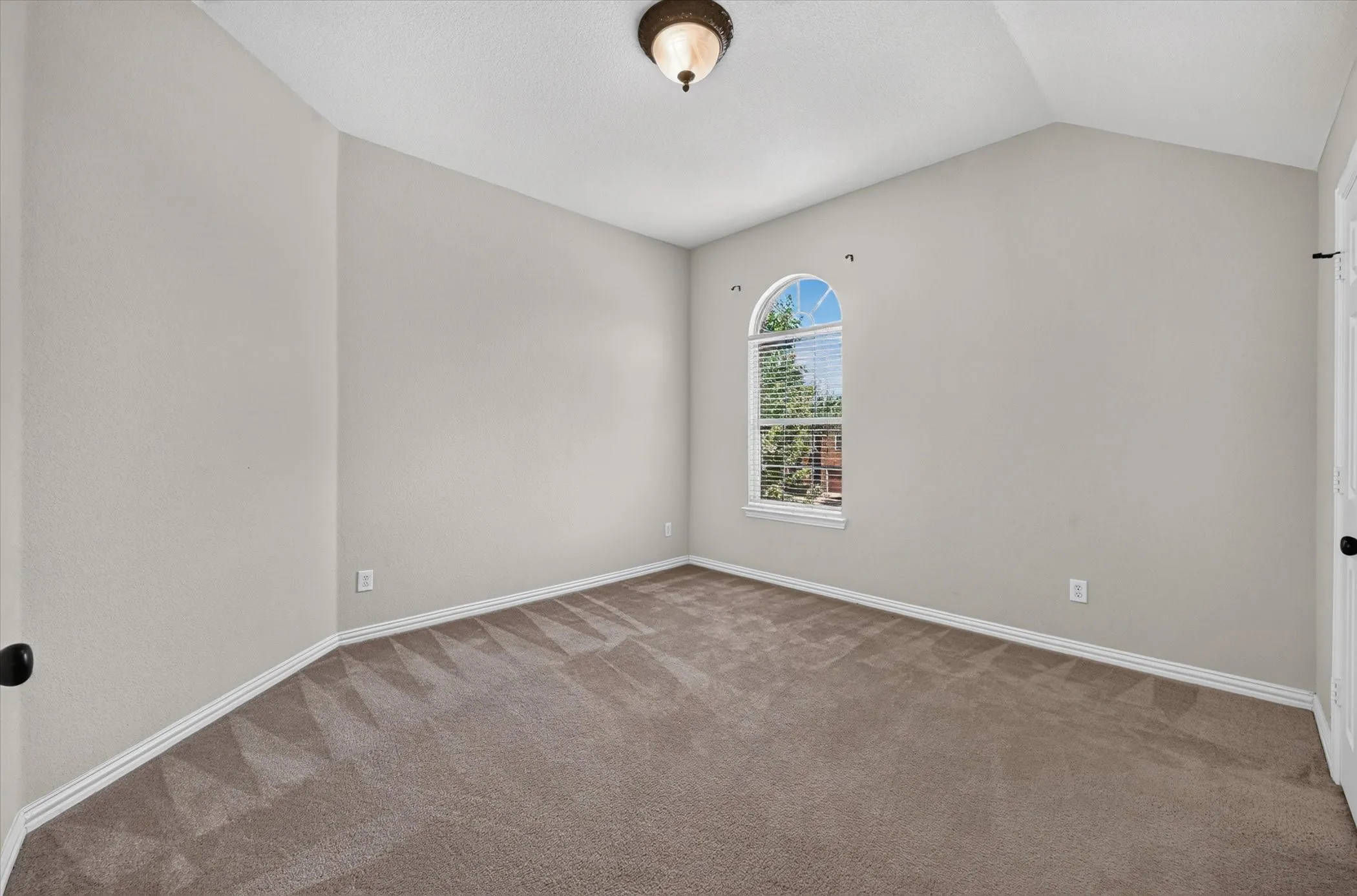 Single Family Residence For Rent in Collin County , 4612 Quiet Circle, Plano, Texas 75024, 5 Bedroom, 4 Bathroom, 2 Garage spaces, 3,674 Sqft, built in 2007, mls#21353931, Real Estate Agent in Plano, Homes For Rent in Collin county, Homes For Rent in Plano, Realtor in Plano Texas, Real Estate Brokerage Independent Realty Texas, Luminita Cordes Realtor