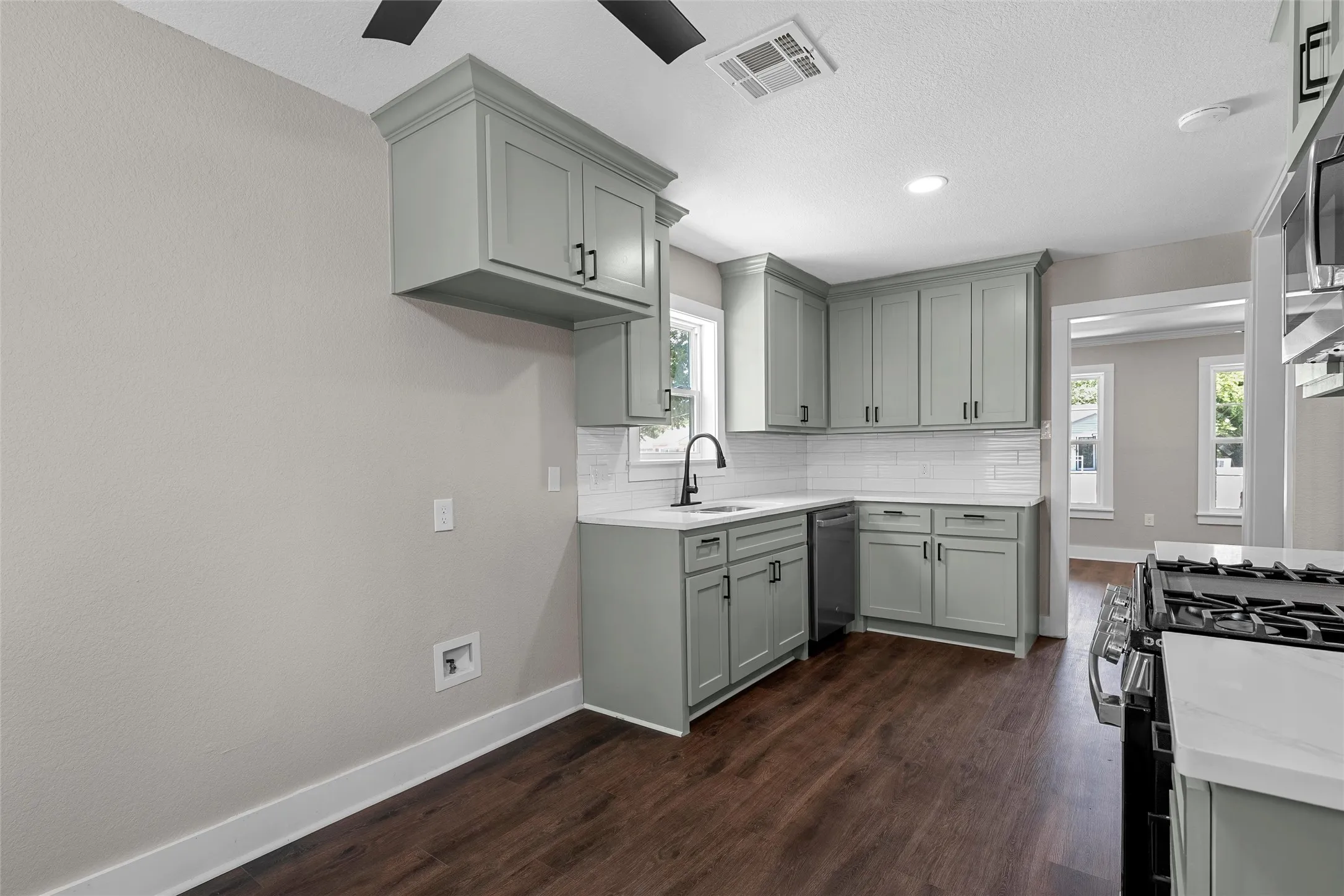 Single Family Residence For Sale in Mc Lennan County , 3720 N 25th Street, Waco, Texas 76708, 3 Bedroom, 1 Bathroom, Garage spaces, 1,098 Sqft, built in 1955, mls#21354714, Real Estate Agent in Waco, Homes For Sale in Mc Lennan county, Homes For Sale in Waco, Realtor in Waco Texas, Real Estate Brokerage Independent Realty Texas, Luminita Cordes Realtor