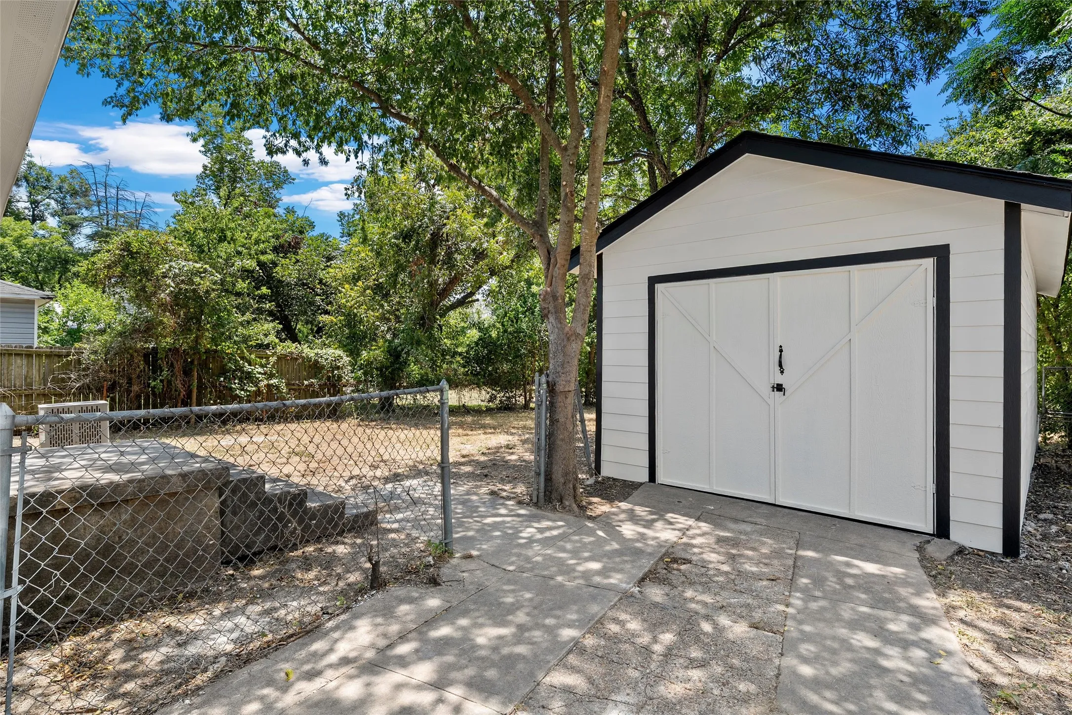 Single Family Residence For Sale in Mc Lennan County , 3720 N 25th Street, Waco, Texas 76708, 3 Bedroom, 1 Bathroom, Garage spaces, 1,098 Sqft, built in 1955, mls#21354714, Real Estate Agent in Waco, Homes For Sale in Mc Lennan county, Homes For Sale in Waco, Realtor in Waco Texas, Real Estate Brokerage Independent Realty Texas, Luminita Cordes Realtor