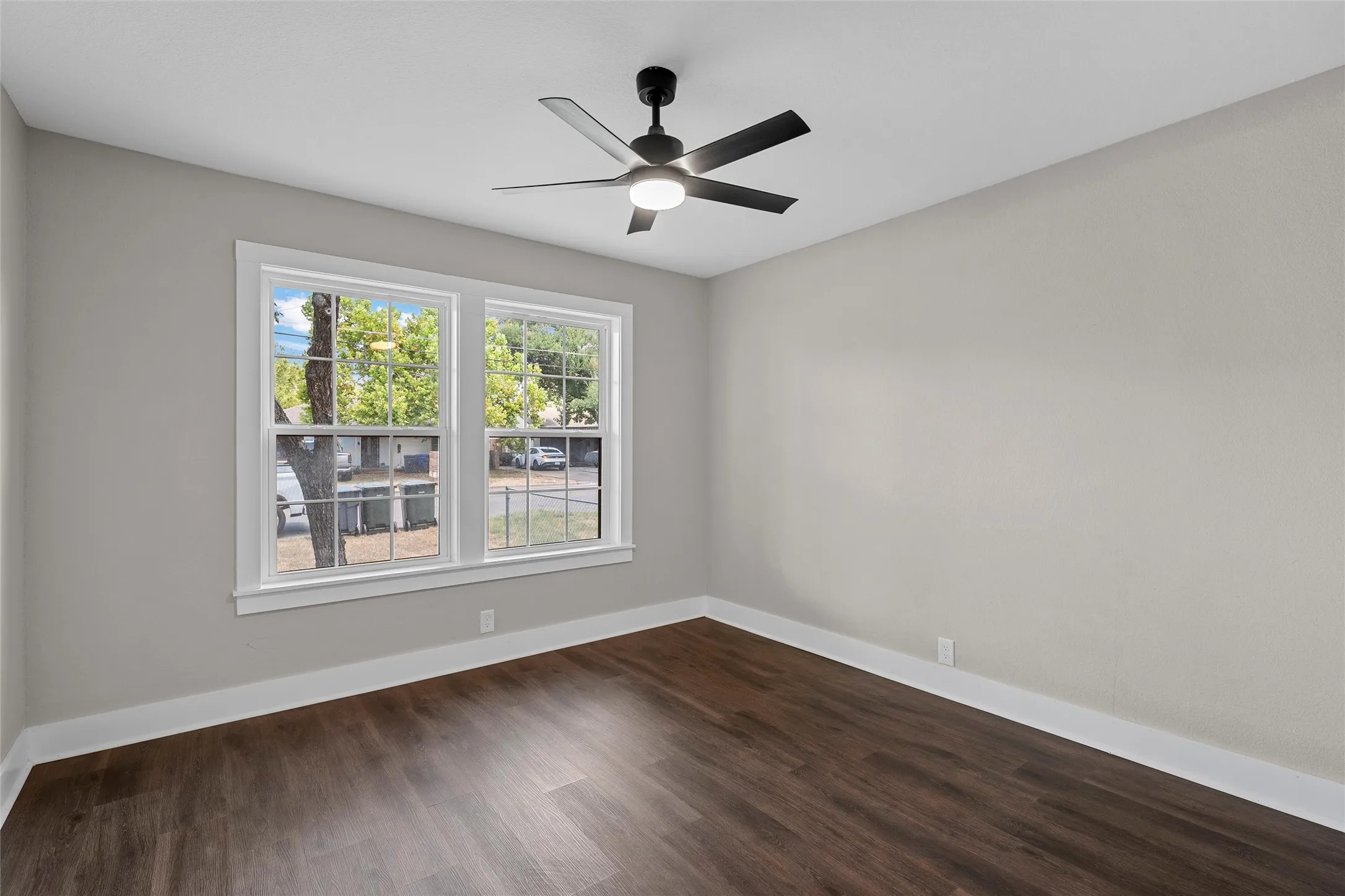 Single Family Residence For Sale in Mc Lennan County , 3720 N 25th Street, Waco, Texas 76708, 3 Bedroom, 1 Bathroom, Garage spaces, 1,098 Sqft, built in 1955, mls#21354714, Real Estate Agent in Waco, Homes For Sale in Mc Lennan county, Homes For Sale in Waco, Realtor in Waco Texas, Real Estate Brokerage Independent Realty Texas, Luminita Cordes Realtor