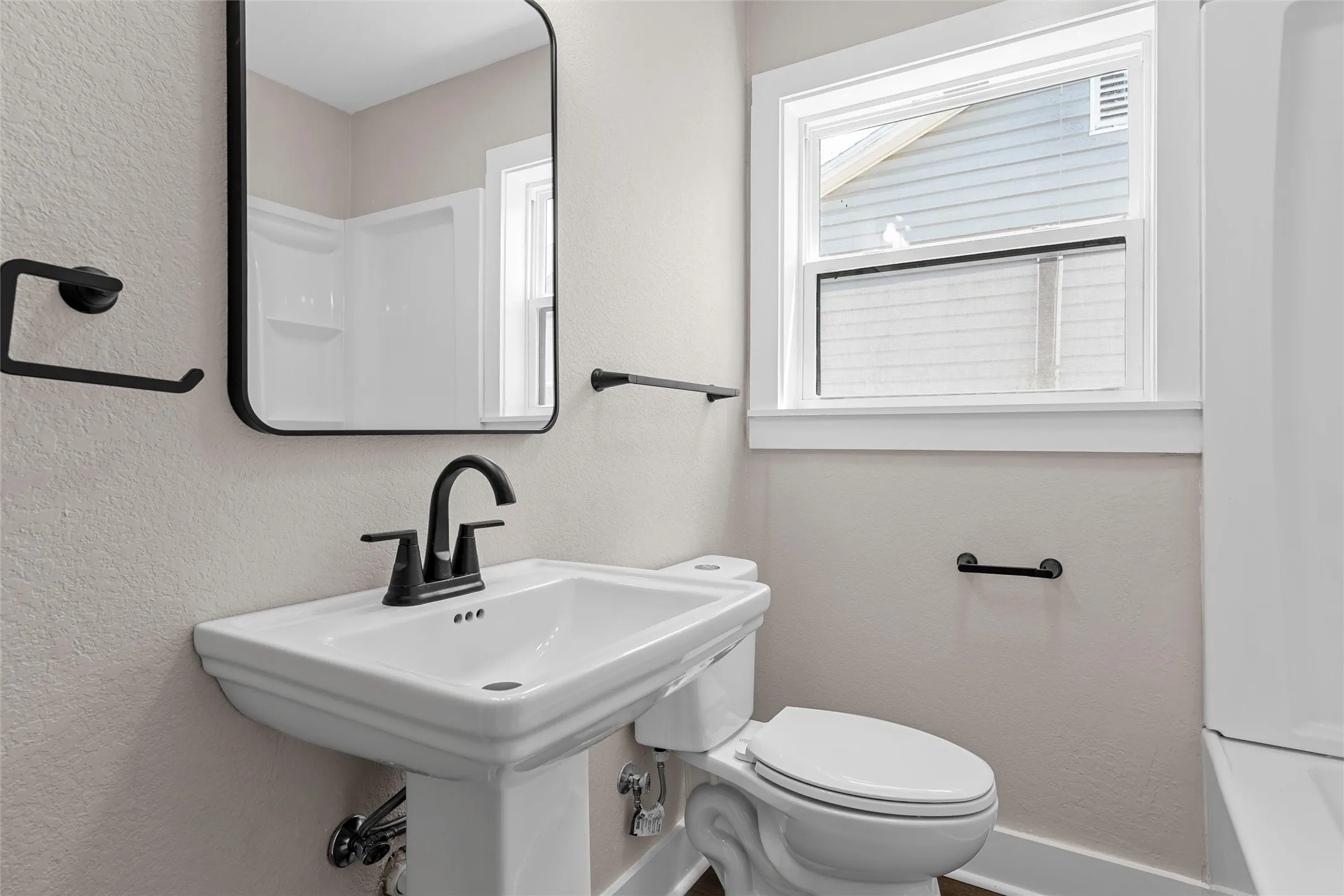 Single Family Residence For Sale in Mc Lennan County , 3720 N 25th Street, Waco, Texas 76708, 3 Bedroom, 1 Bathroom, Garage spaces, 1,098 Sqft, built in 1955, mls#21354714, Real Estate Agent in Waco, Homes For Sale in Mc Lennan county, Homes For Sale in Waco, Realtor in Waco Texas, Real Estate Brokerage Independent Realty Texas, Luminita Cordes Realtor