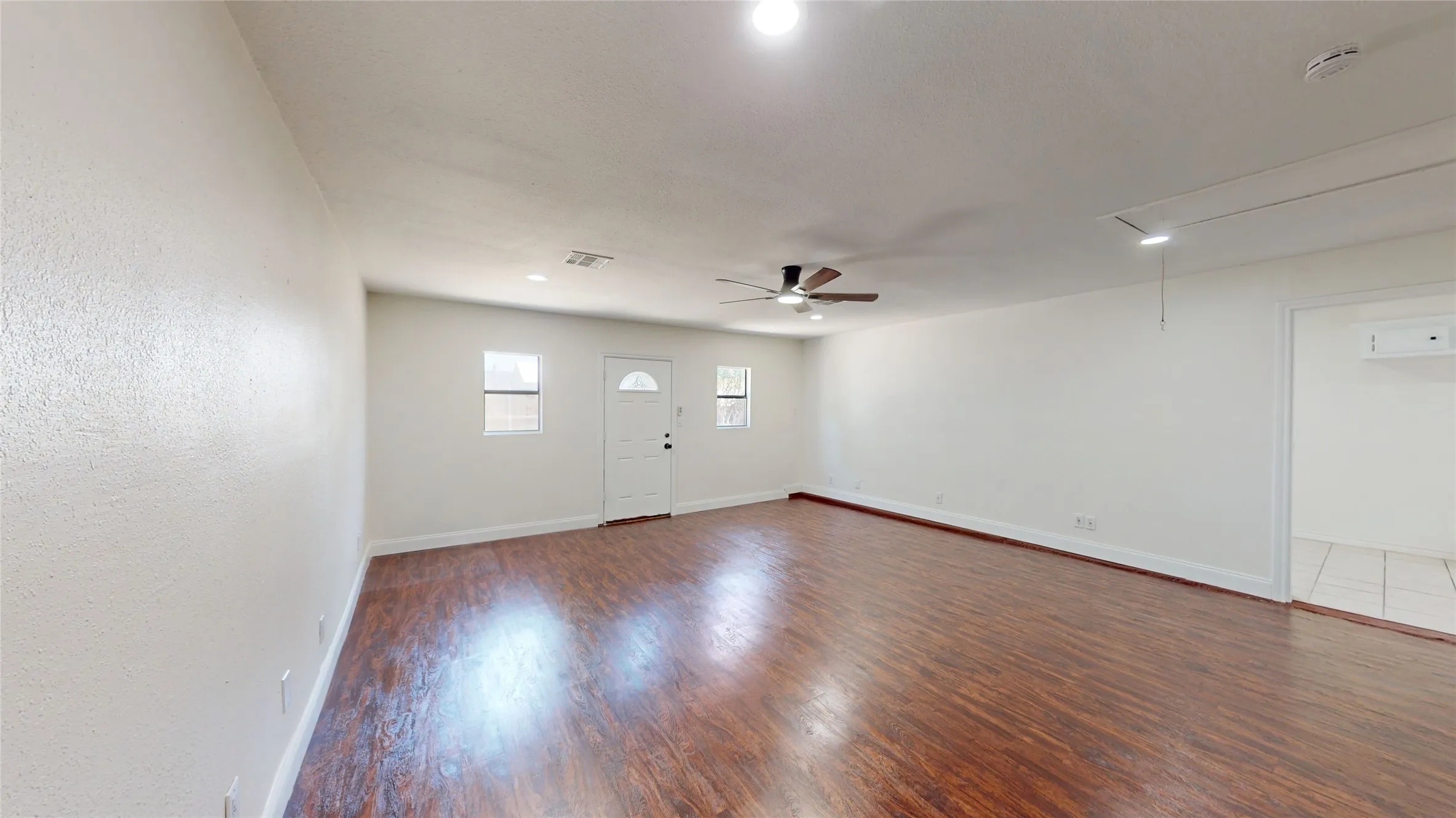 Single Family Residence For Sale in Dallas County , 617 Prairie Lane, Mesquite, Texas 75150, 4 Bedroom, 2 Bathroom, Garage spaces, 1,913 Sqft, built in 1979, mls#21354670, Real Estate Agent in Mesquite, Homes For Sale in Dallas county, Homes For Sale in Mesquite, Realtor in Mesquite Texas, Real Estate Brokerage Independent Realty Texas, Luminita Cordes Realtor