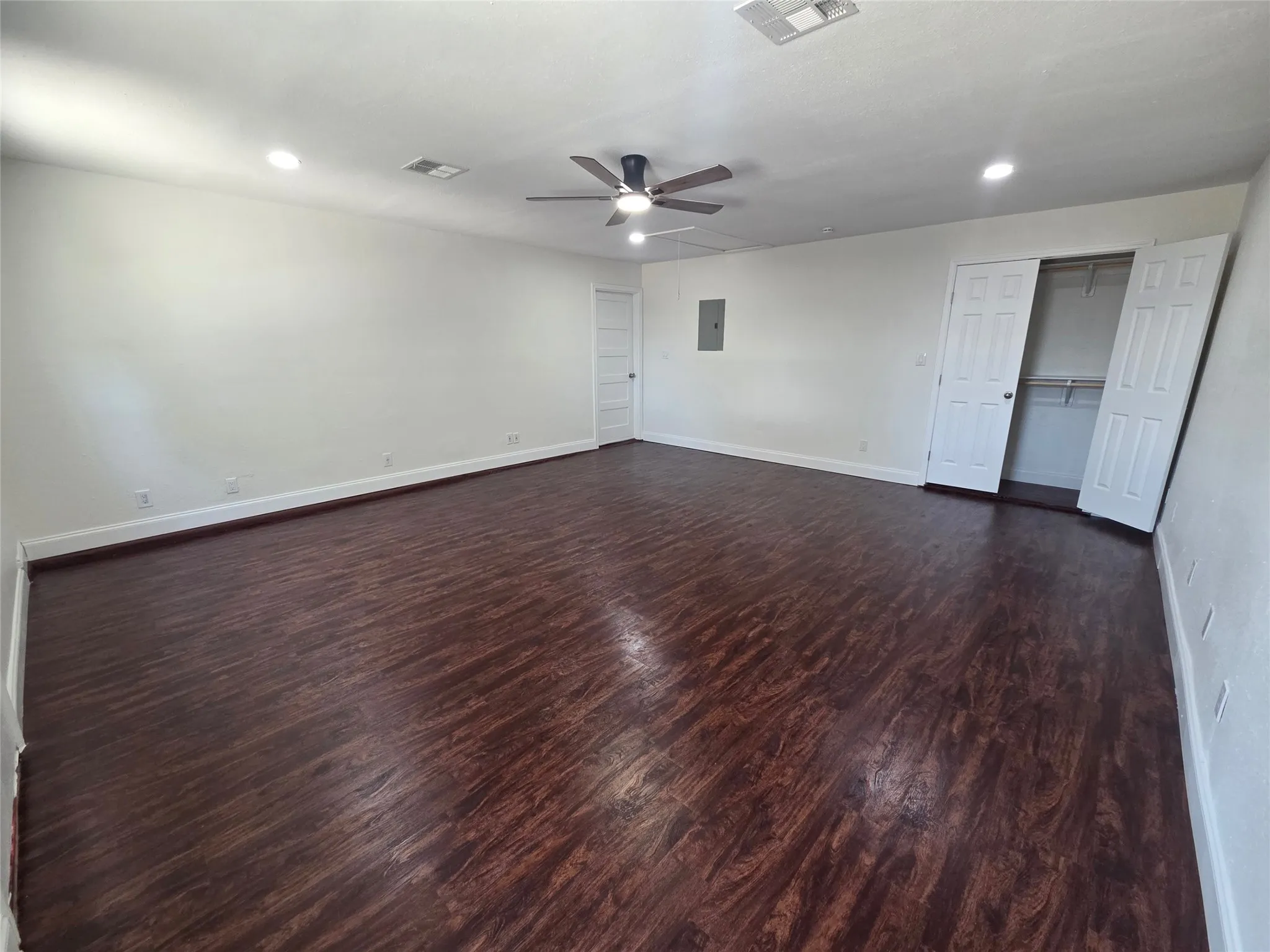 Single Family Residence For Sale in Dallas County , 617 Prairie Lane, Mesquite, Texas 75150, 4 Bedroom, 2 Bathroom, Garage spaces, 1,913 Sqft, built in 1979, mls#21354670, Real Estate Agent in Mesquite, Homes For Sale in Dallas county, Homes For Sale in Mesquite, Realtor in Mesquite Texas, Real Estate Brokerage Independent Realty Texas, Luminita Cordes Realtor