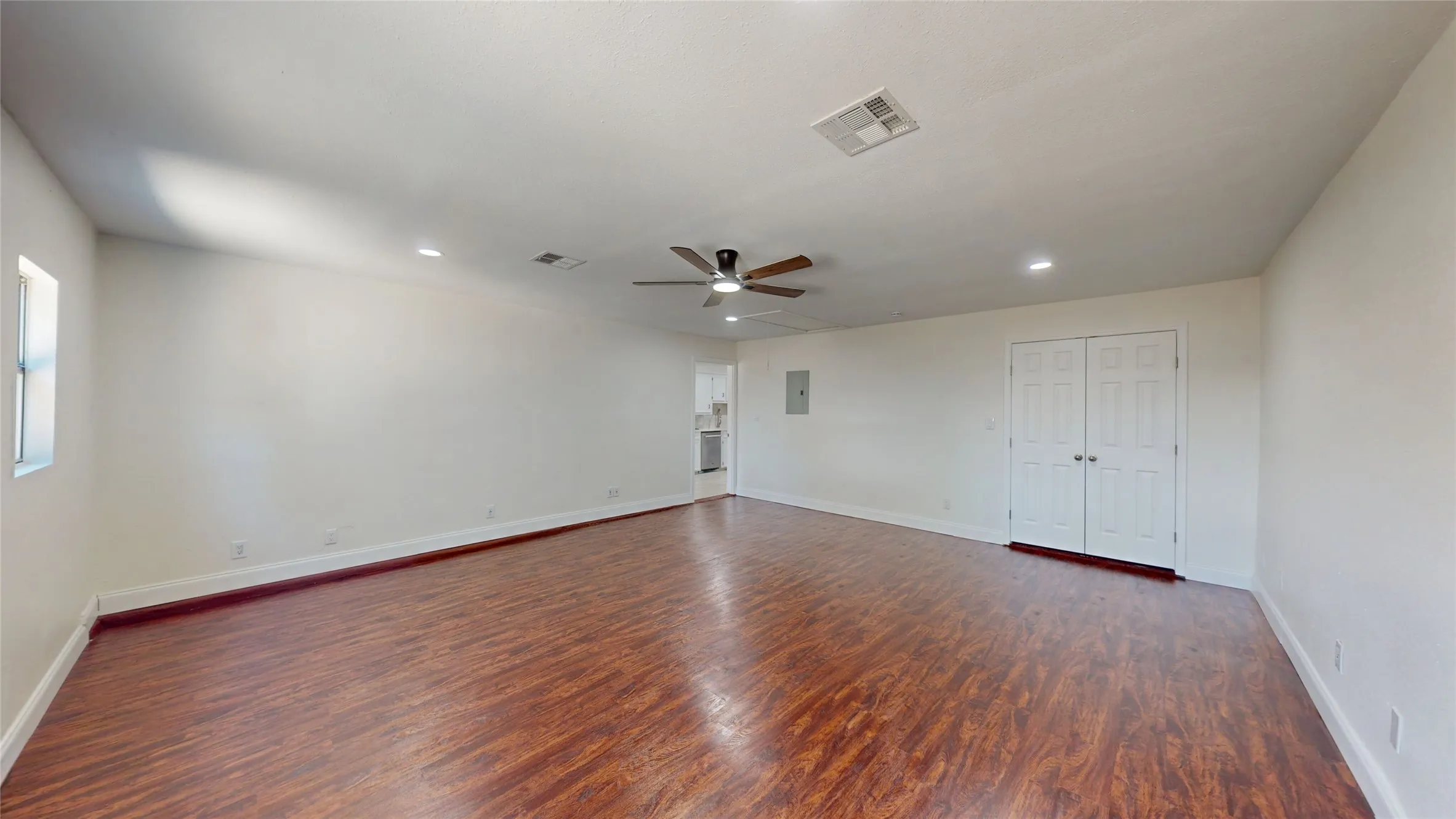 Single Family Residence For Sale in Dallas County , 617 Prairie Lane, Mesquite, Texas 75150, 4 Bedroom, 2 Bathroom, Garage spaces, 1,913 Sqft, built in 1979, mls#21354670, Real Estate Agent in Mesquite, Homes For Sale in Dallas county, Homes For Sale in Mesquite, Realtor in Mesquite Texas, Real Estate Brokerage Independent Realty Texas, Luminita Cordes Realtor