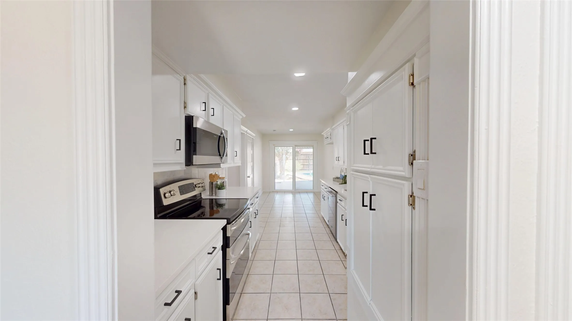 Single Family Residence For Sale in Dallas County , 617 Prairie Lane, Mesquite, Texas 75150, 4 Bedroom, 2 Bathroom, Garage spaces, 1,913 Sqft, built in 1979, mls#21354670, Real Estate Agent in Mesquite, Homes For Sale in Dallas county, Homes For Sale in Mesquite, Realtor in Mesquite Texas, Real Estate Brokerage Independent Realty Texas, Luminita Cordes Realtor