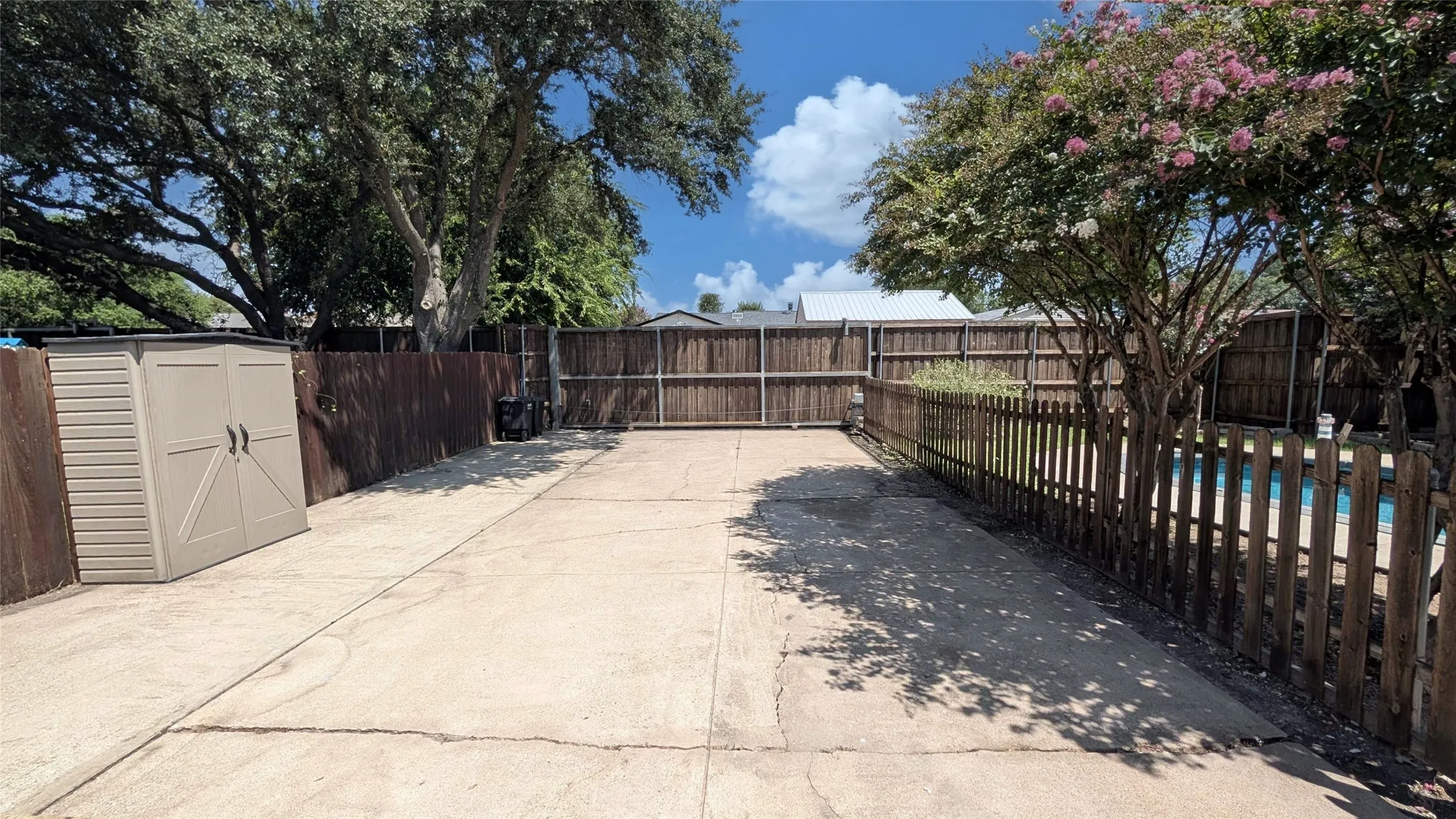 Single Family Residence For Sale in Dallas County , 617 Prairie Lane, Mesquite, Texas 75150, 4 Bedroom, 2 Bathroom, Garage spaces, 1,913 Sqft, built in 1979, mls#21354670, Real Estate Agent in Mesquite, Homes For Sale in Dallas county, Homes For Sale in Mesquite, Realtor in Mesquite Texas, Real Estate Brokerage Independent Realty Texas, Luminita Cordes Realtor