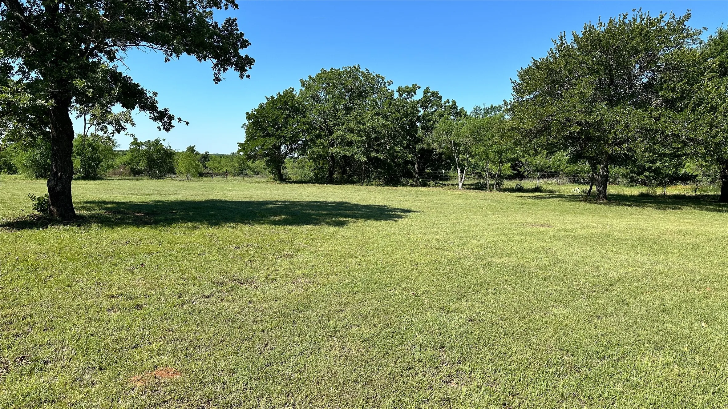 Single Family Residence For Sale in Eastland County , 2417 HWY 569 Highway S 1, Cisco, Texas 76437, 3 Bedroom, 2 Bathroom, Garage spaces, 1,815 Sqft, built in 1997, mls#21354716, Real Estate Agent in Cisco, Homes For Sale in Eastland county, Homes For Sale in Cisco, Realtor in Cisco Texas, Real Estate Brokerage Independent Realty Texas, Luminita Cordes Realtor