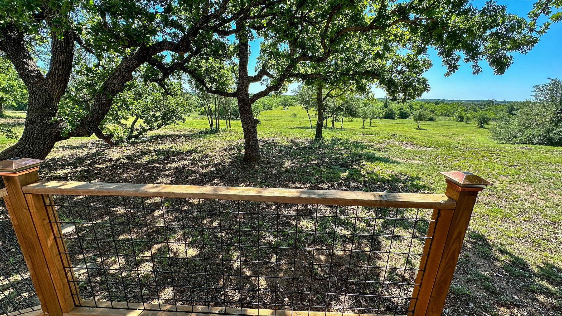 Single Family Residence For Sale in Eastland County , 2417 HWY 569 Highway S 1, Cisco, Texas 76437, 3 Bedroom, 2 Bathroom, Garage spaces, 1,815 Sqft, built in 1997, mls#21354716, Real Estate Agent in Cisco, Homes For Sale in Eastland county, Homes For Sale in Cisco, Realtor in Cisco Texas, Real Estate Brokerage Independent Realty Texas, Luminita Cordes Realtor