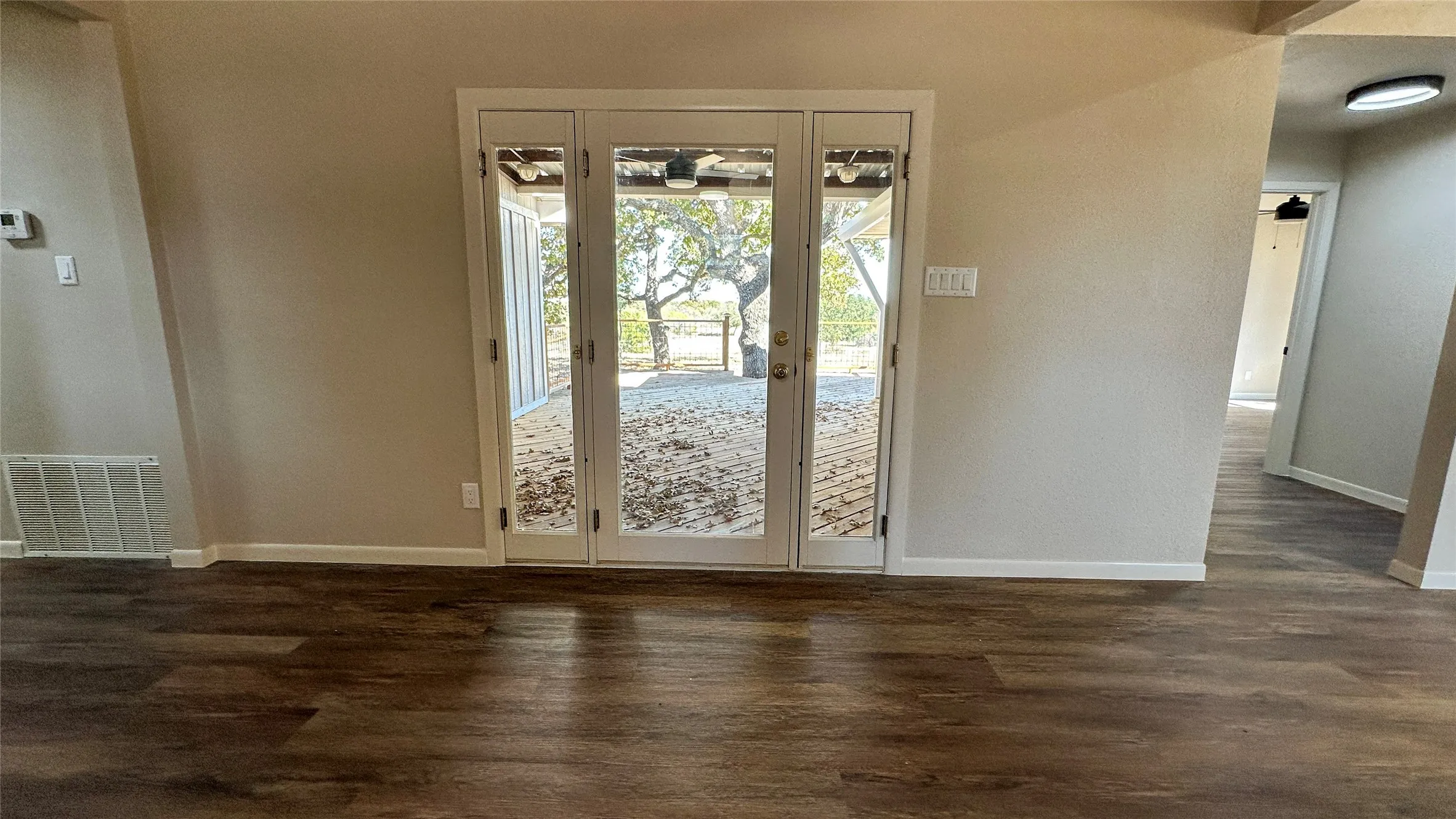 Single Family Residence For Sale in Eastland County , 2417 HWY 569 Highway S 1, Cisco, Texas 76437, 3 Bedroom, 2 Bathroom, Garage spaces, 1,815 Sqft, built in 1997, mls#21354716, Real Estate Agent in Cisco, Homes For Sale in Eastland county, Homes For Sale in Cisco, Realtor in Cisco Texas, Real Estate Brokerage Independent Realty Texas, Luminita Cordes Realtor