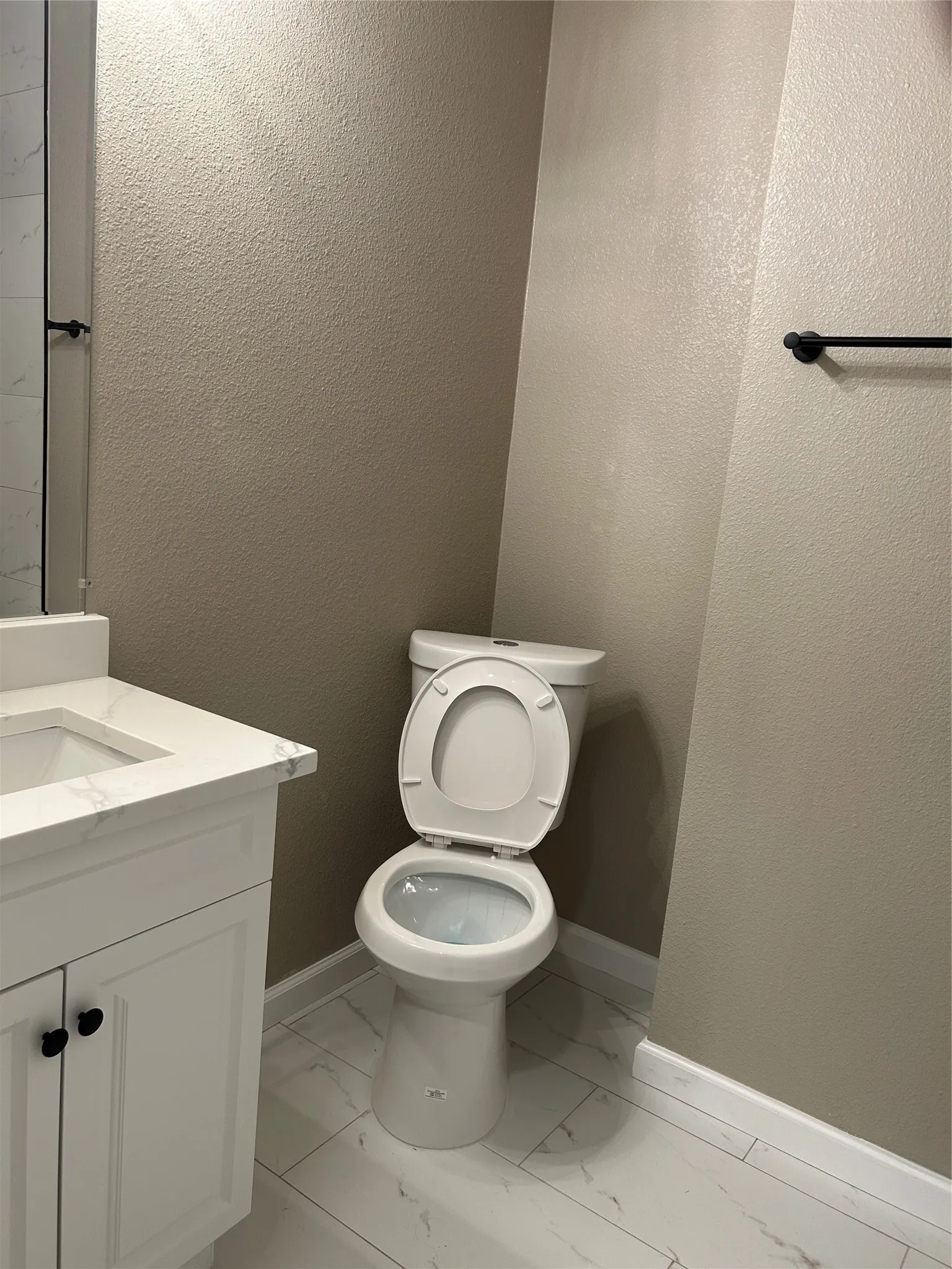 Single Family Residence For Sale in Dallas County , 3837 Burning Tree Lane, Garland, Texas 75042, 3 Bedroom, 2 Bathroom, 1 Garage spaces, 1,372 Sqft, built in 1968, mls#21354722, Real Estate Agent in Garland, Homes For Sale in Dallas county, Homes For Sale in Garland, Realtor in Garland Texas, Real Estate Brokerage Independent Realty Texas, Luminita Cordes Realtor