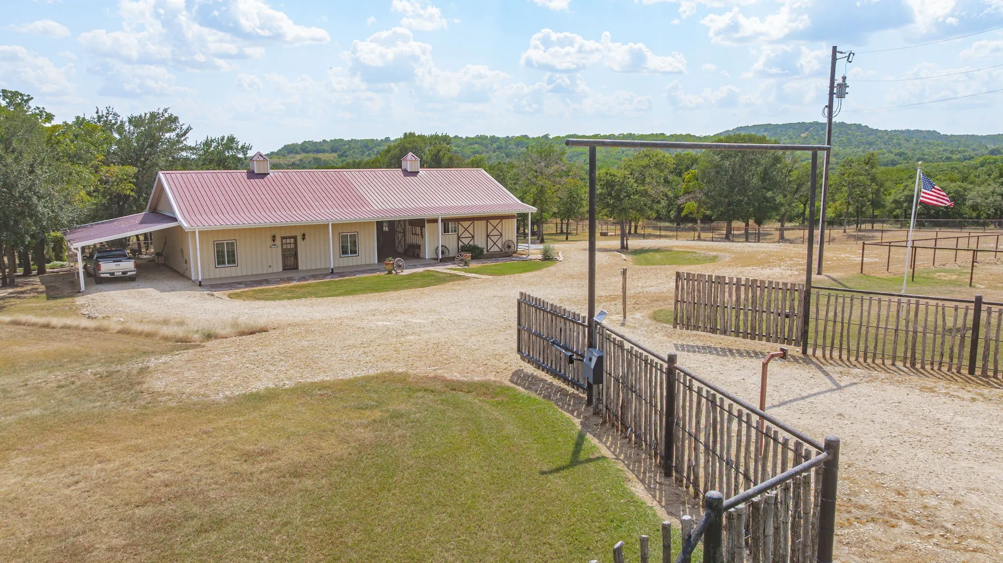Single Family Residence For Sale in Erath County , 1155 Horsemans Drive, Stephenville, Texas 76401, 3 Bedroom, 2 Bathroom, Garage spaces, 1,596 Sqft, built in 2005, mls#21354028, Real Estate Agent in Stephenville, Homes For Sale in Erath county, Homes For Sale in Stephenville, Realtor in Stephenville Texas, Real Estate Brokerage Independent Realty Texas, Luminita Cordes Realtor