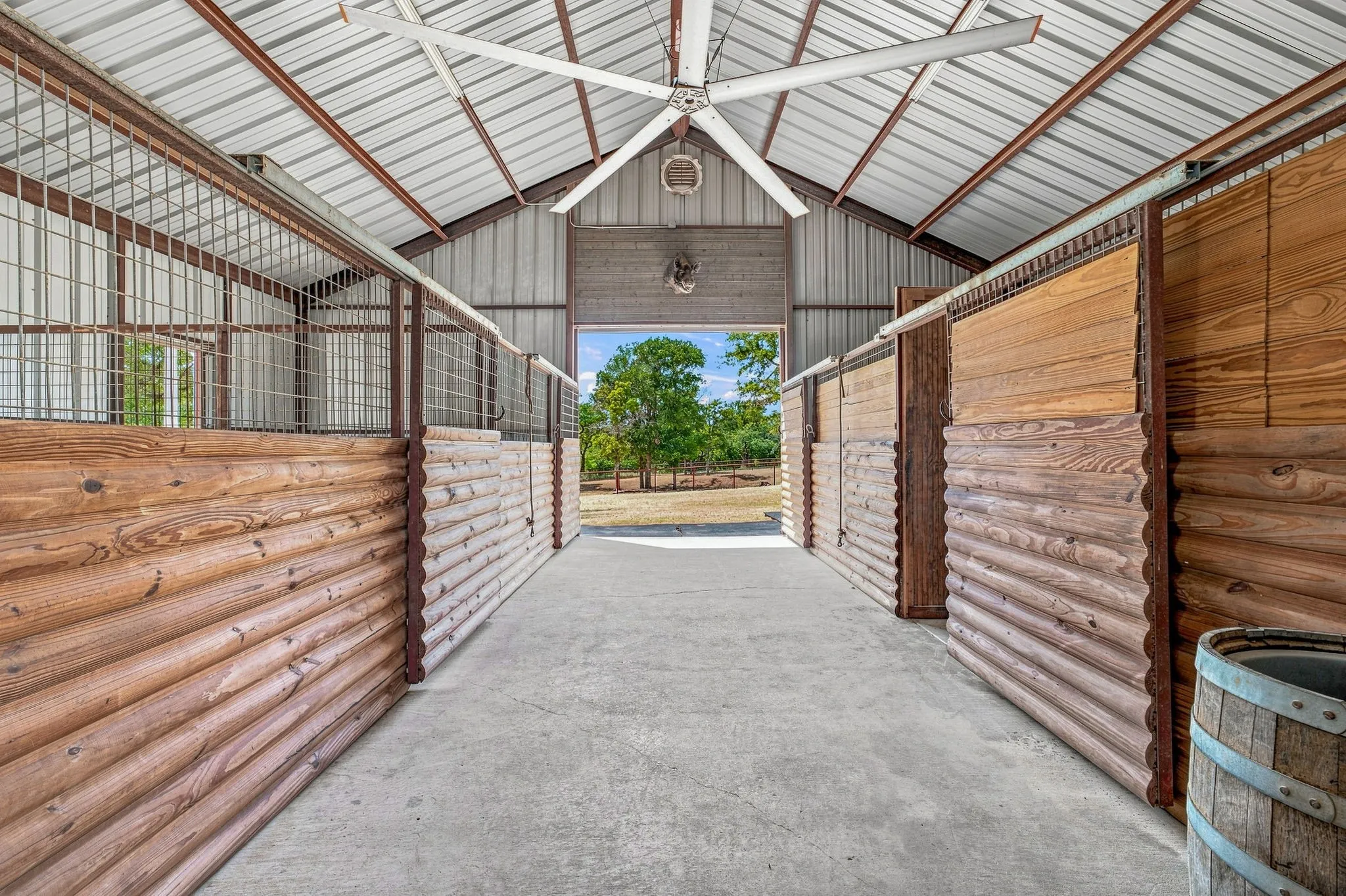 Barn. 3 12x12 Stalls & 12x12 tack room