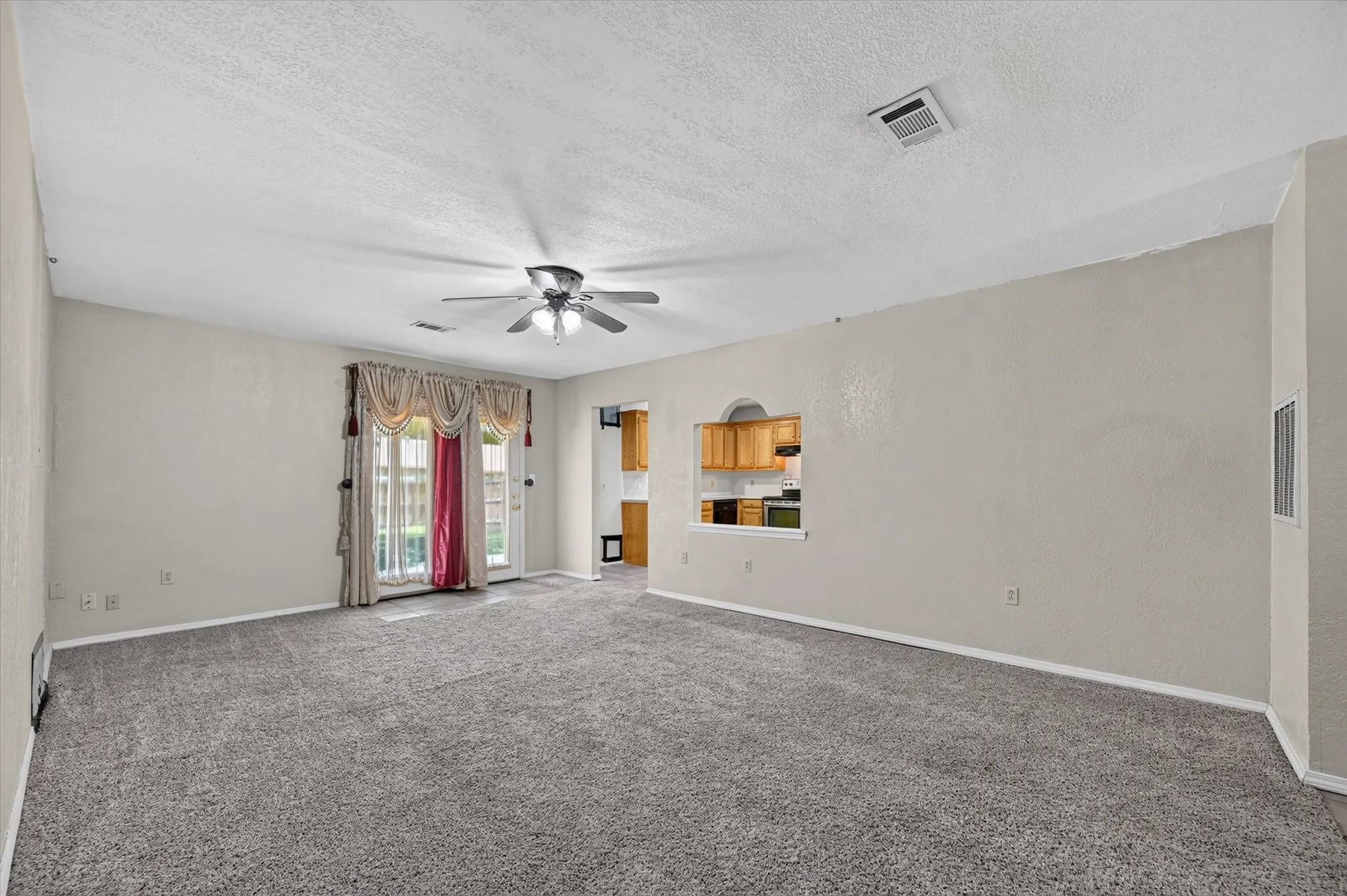 Single Family Residence For Sale in Dallas County , 6220 Magnolia Lane, Rowlett, Texas 75089, 3 Bedroom, 2 Bathroom, 1 Garage spaces, 1,289 Sqft, built in 1974, mls#21340487, Real Estate Agent in Rowlett, Homes For Sale in Dallas county, Homes For Sale in Rowlett, Realtor in Rowlett Texas, Real Estate Brokerage Independent Realty Texas, Luminita Cordes Realtor