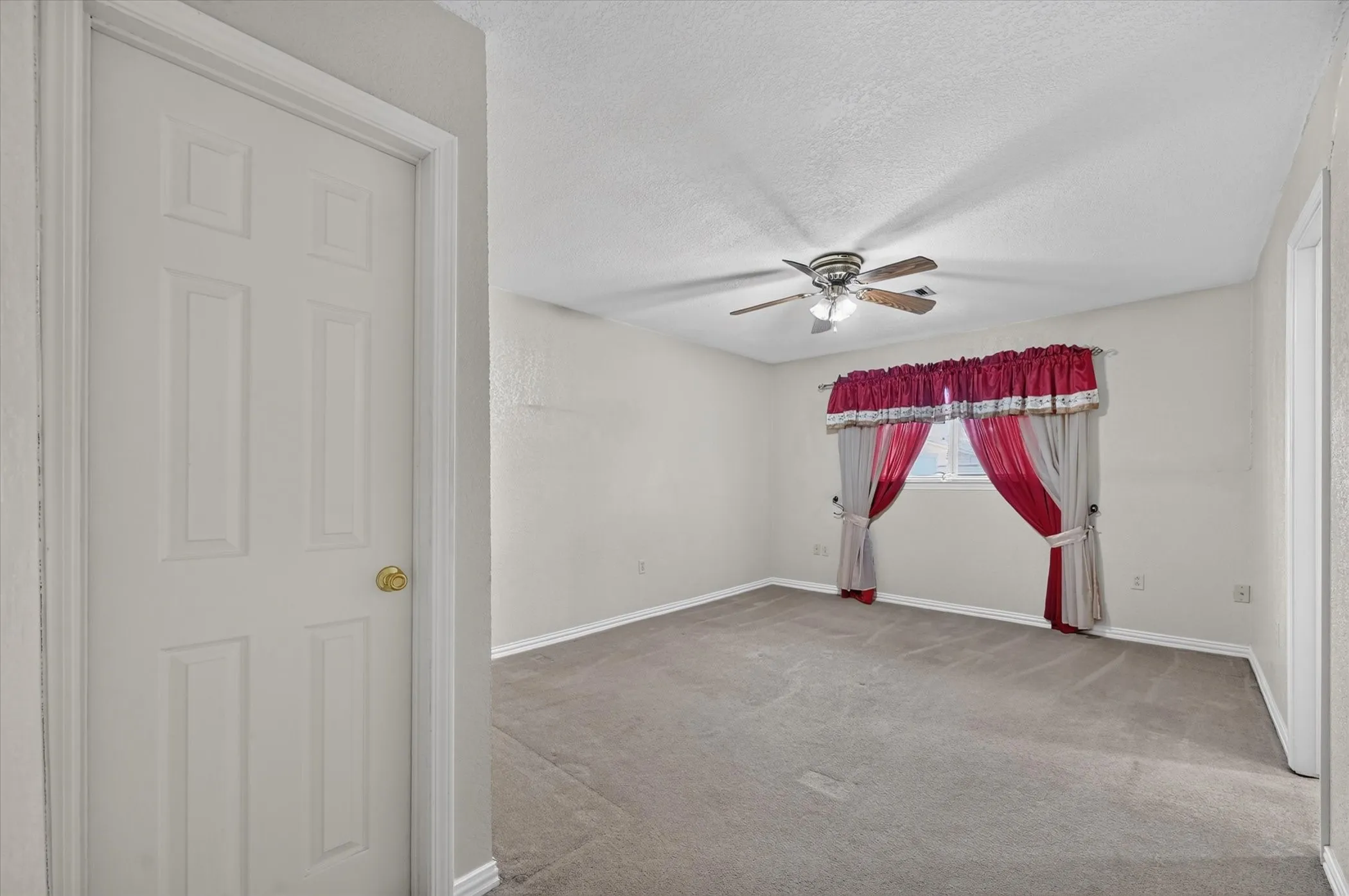 Single Family Residence For Sale in Dallas County , 6220 Magnolia Lane, Rowlett, Texas 75089, 3 Bedroom, 2 Bathroom, 1 Garage spaces, 1,289 Sqft, built in 1974, mls#21340487, Real Estate Agent in Rowlett, Homes For Sale in Dallas county, Homes For Sale in Rowlett, Realtor in Rowlett Texas, Real Estate Brokerage Independent Realty Texas, Luminita Cordes Realtor