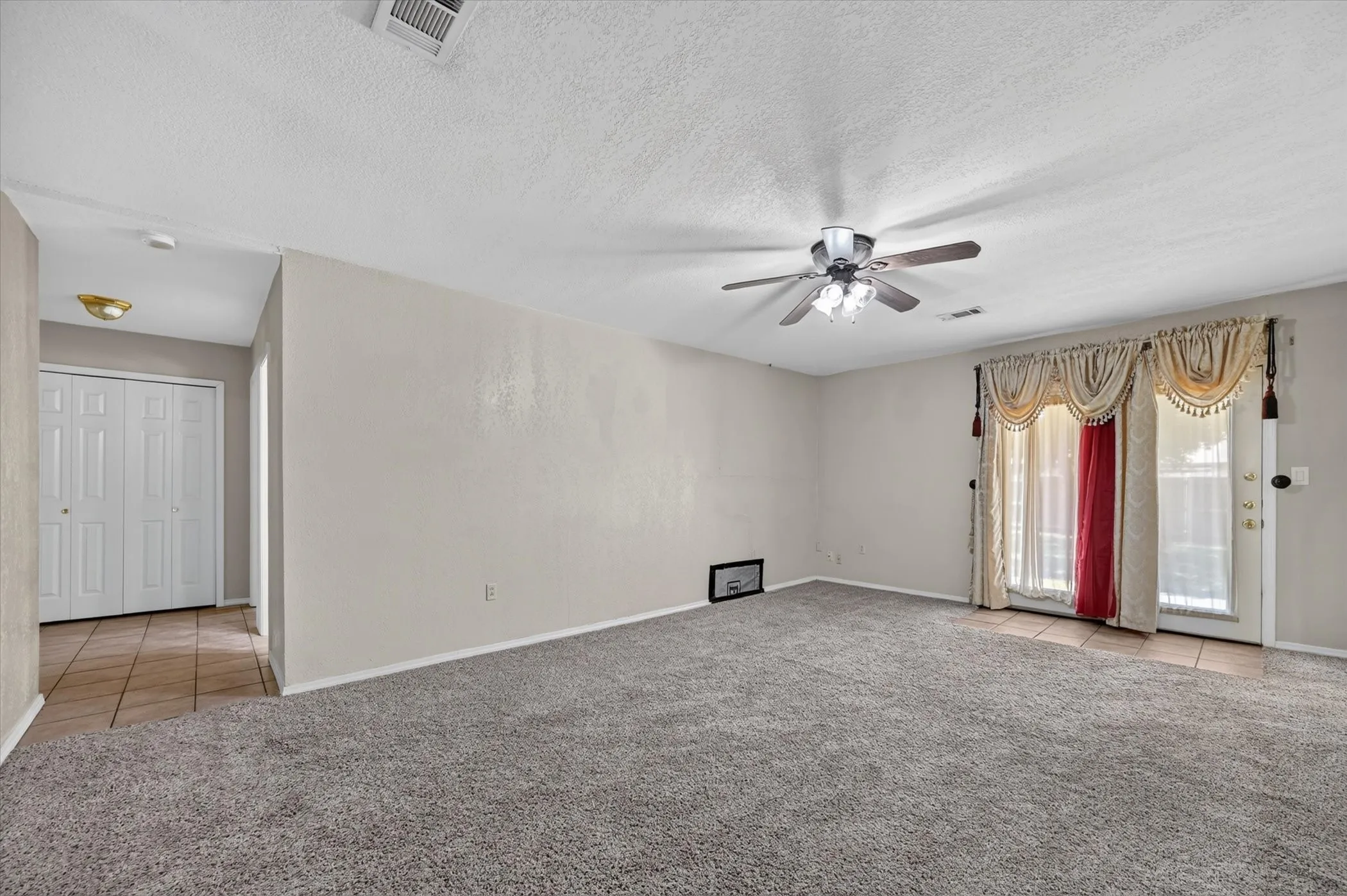 Single Family Residence For Sale in Dallas County , 6220 Magnolia Lane, Rowlett, Texas 75089, 3 Bedroom, 2 Bathroom, 1 Garage spaces, 1,289 Sqft, built in 1974, mls#21340487, Real Estate Agent in Rowlett, Homes For Sale in Dallas county, Homes For Sale in Rowlett, Realtor in Rowlett Texas, Real Estate Brokerage Independent Realty Texas, Luminita Cordes Realtor