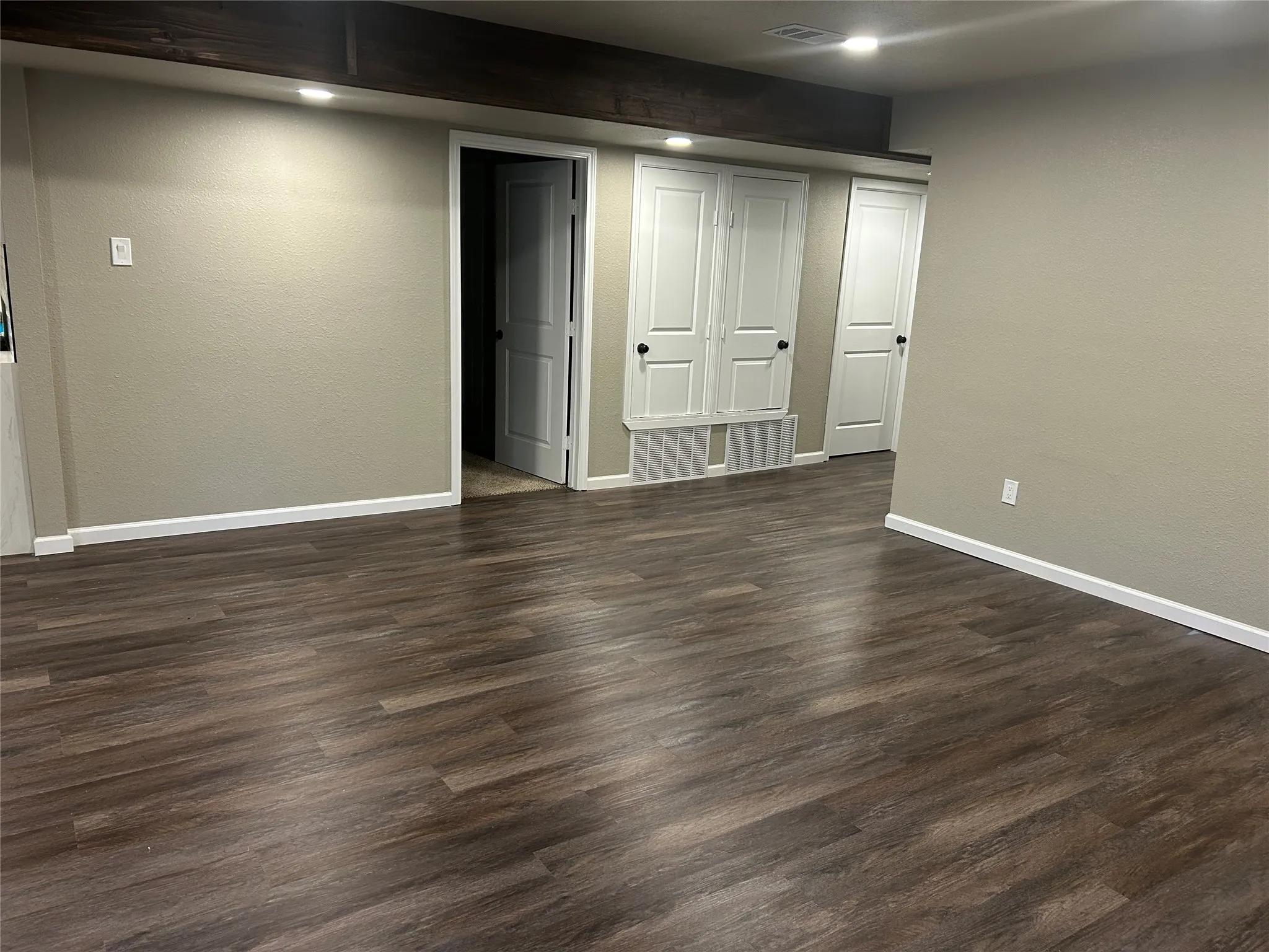 Single Family Residence For Sale in Dallas County , 10312 Desdemona Drive, Dallas, Texas 75228, 4 Bedroom, 3 Bathroom, Garage spaces, 1,800 Sqft, built in 1952, mls#21354731, Real Estate Agent in Dallas, Homes For Sale in Dallas county, Homes For Sale in Dallas, Realtor in Dallas Texas, Real Estate Brokerage Independent Realty Texas, Luminita Cordes Realtor